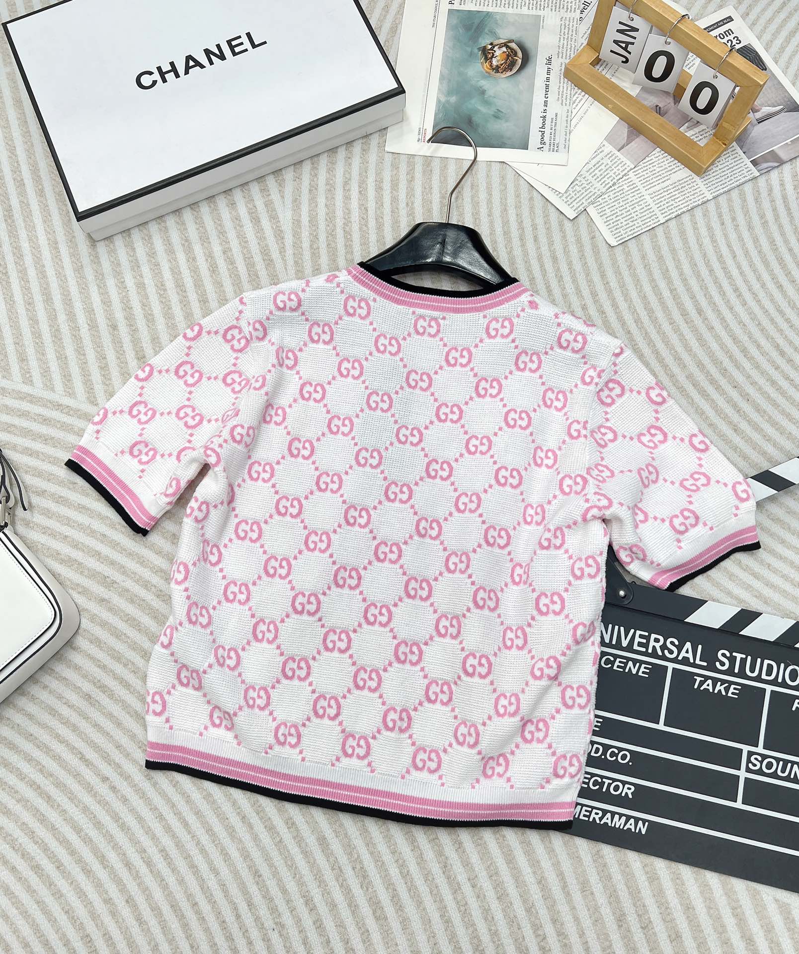 🆕Gucci2024SS新款粉色提花针织上衣，非常精致的立体双G提花，粉白相间，少女心爆棚，青春活力，撞