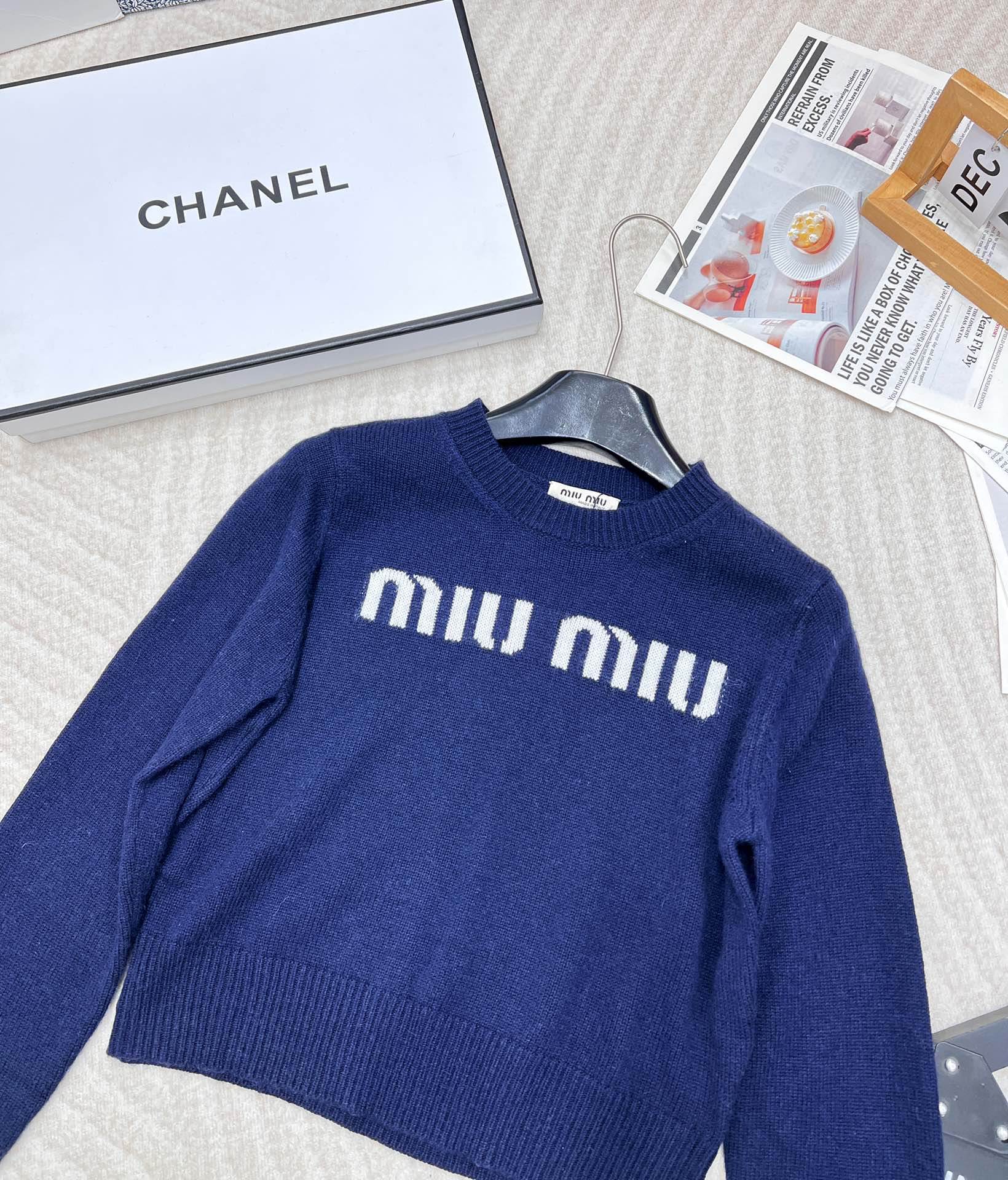 🆕Miumiu美式学院风字母针织毛衣，弥漫复古feel的美式学院风，运动休闲设计糅合摩登女性气质平针针织