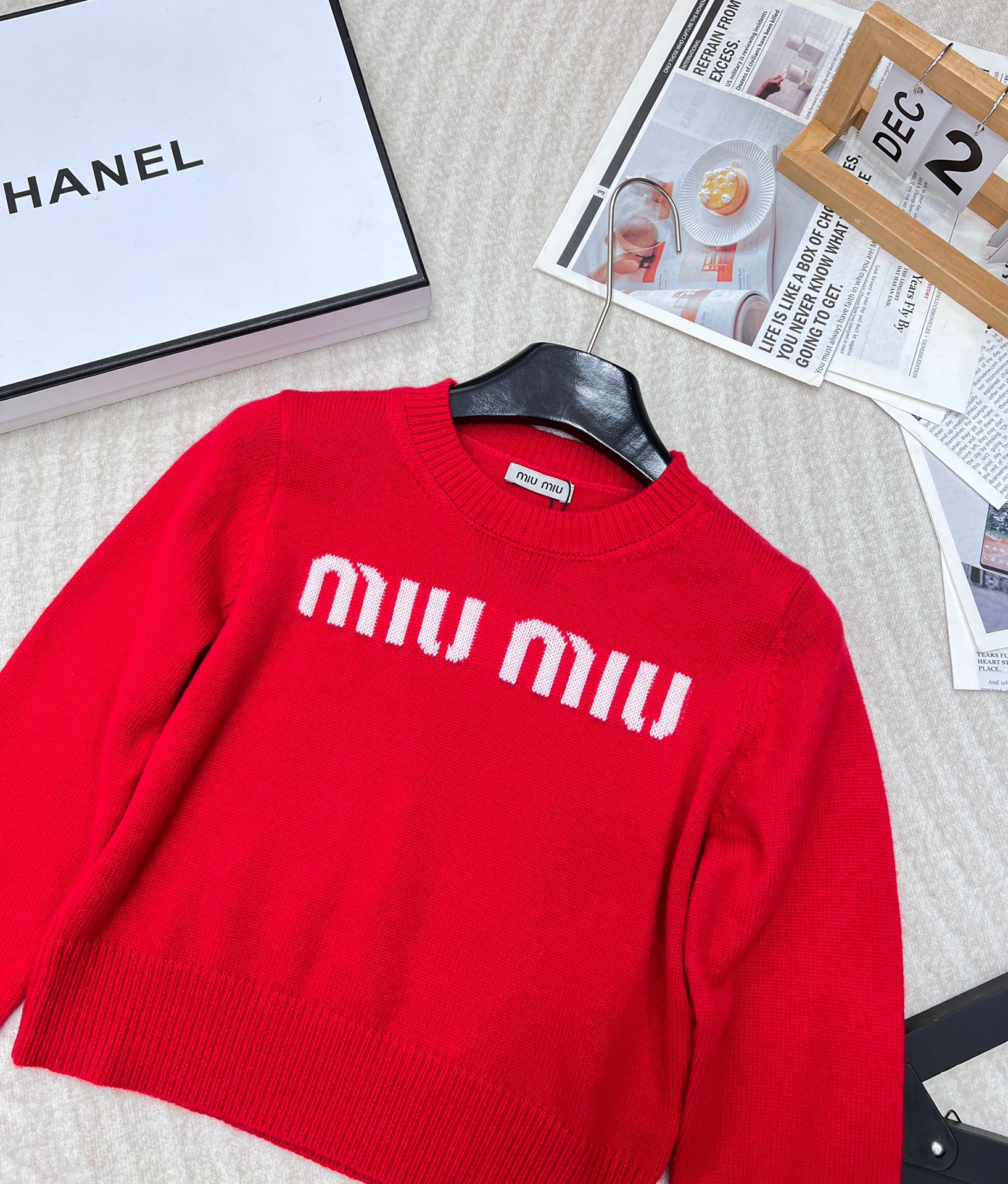 🆕Miumiu美式学院风字母针织毛衣，弥漫复古feel的美式学院风，运动休闲设计糅合摩登女性气质平针针织