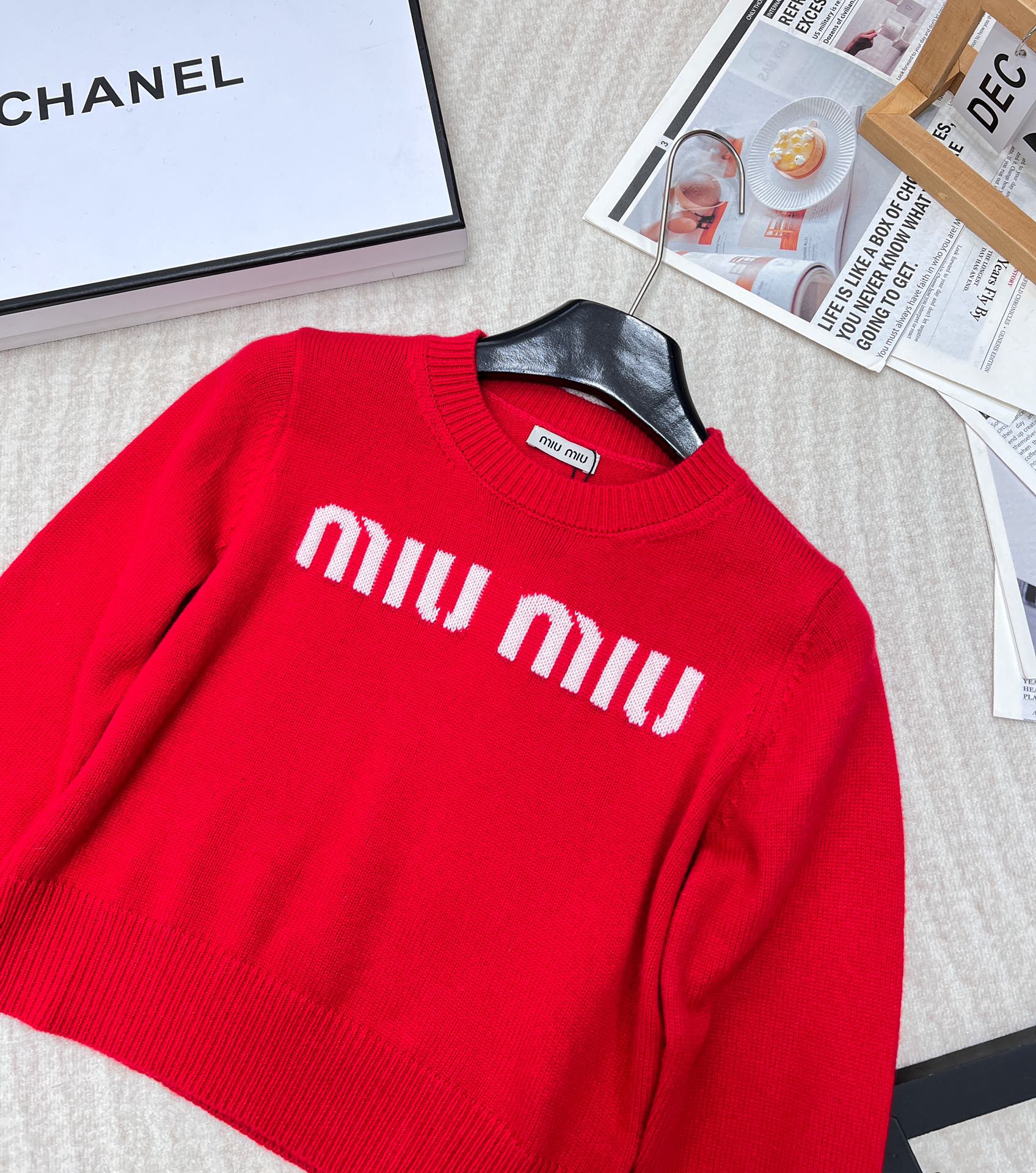 🆕Miumiu美式学院风字母针织毛衣，弥漫复古feel的美式学院风，运动休闲设计糅合摩登女性气质平针针织