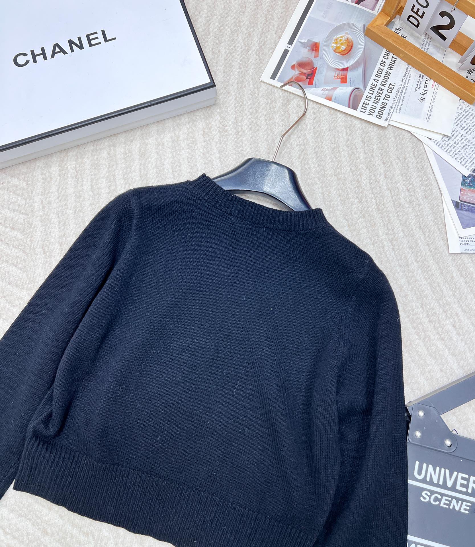 🆕Miumiu美式学院风字母针织毛衣，弥漫复古feel的美式学院风，运动休闲设计糅合摩登女性气质平针针织