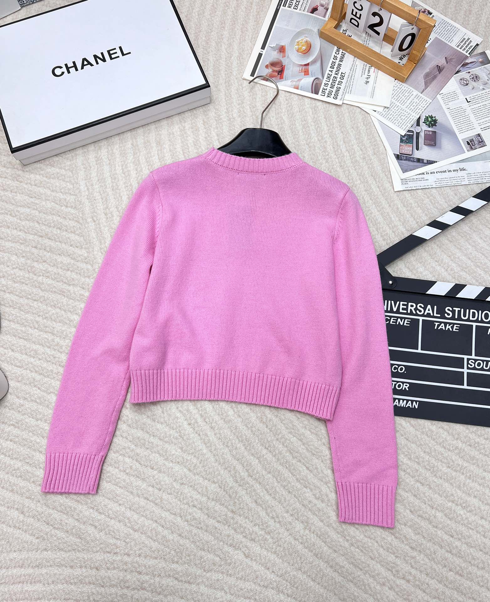 Prada24SS普拉达早春新款字母徽标毛衣，经典了而且上身超舒服 面料超鸡柔软 绝了小短款的款式很显瘦