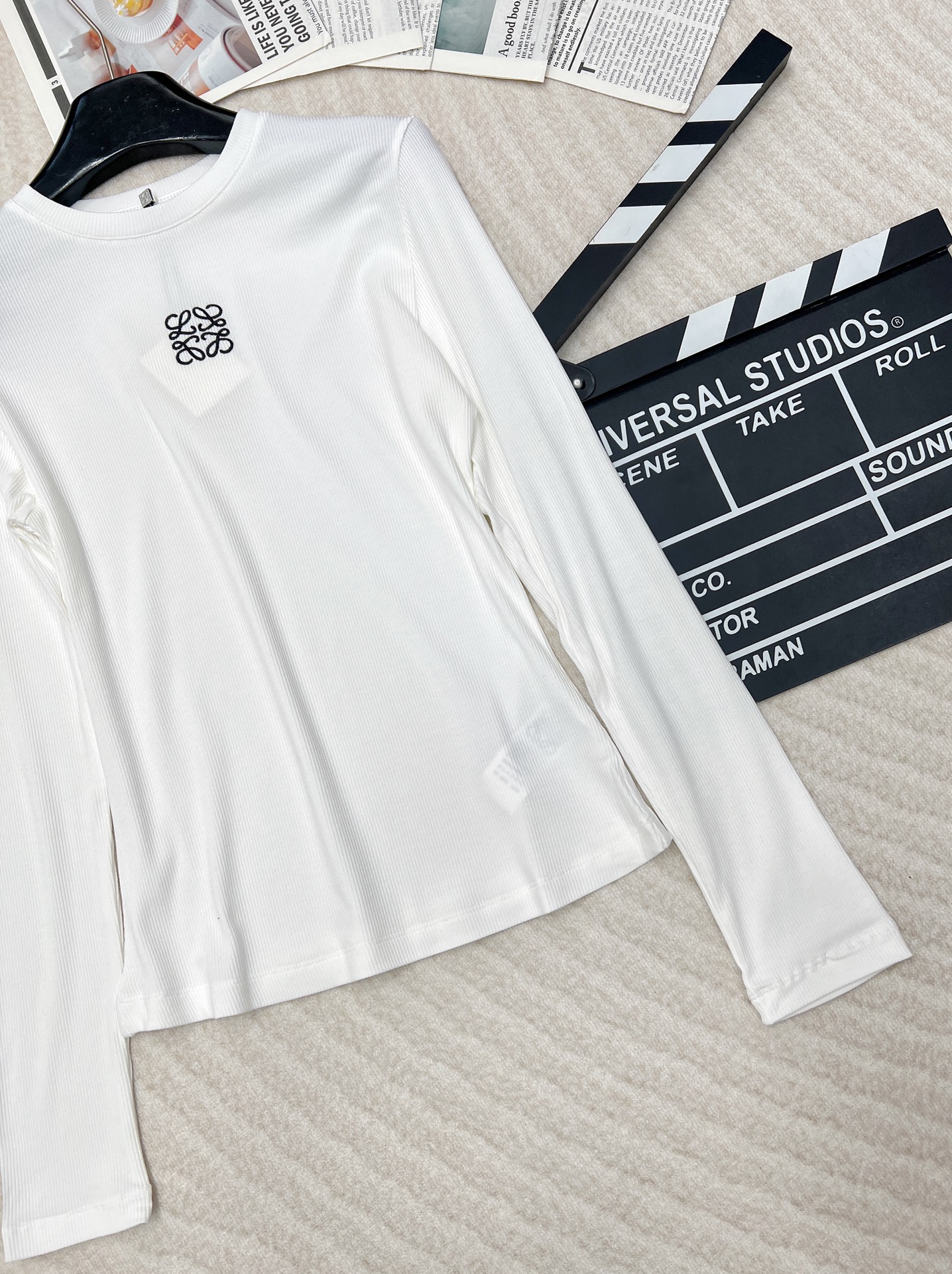 🆕LOEWE 小标logo刺绣长袖打底衫修身弹力螺纹针织衫 修身显瘦，可以单穿或者打底！简约大气，小lo