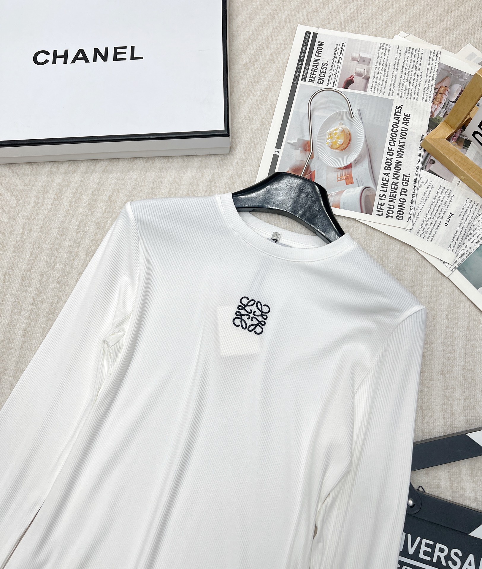 🆕LOEWE 小标logo刺绣长袖打底衫修身弹力螺纹针织衫 修身显瘦，可以单穿或者打底！简约大气，小lo