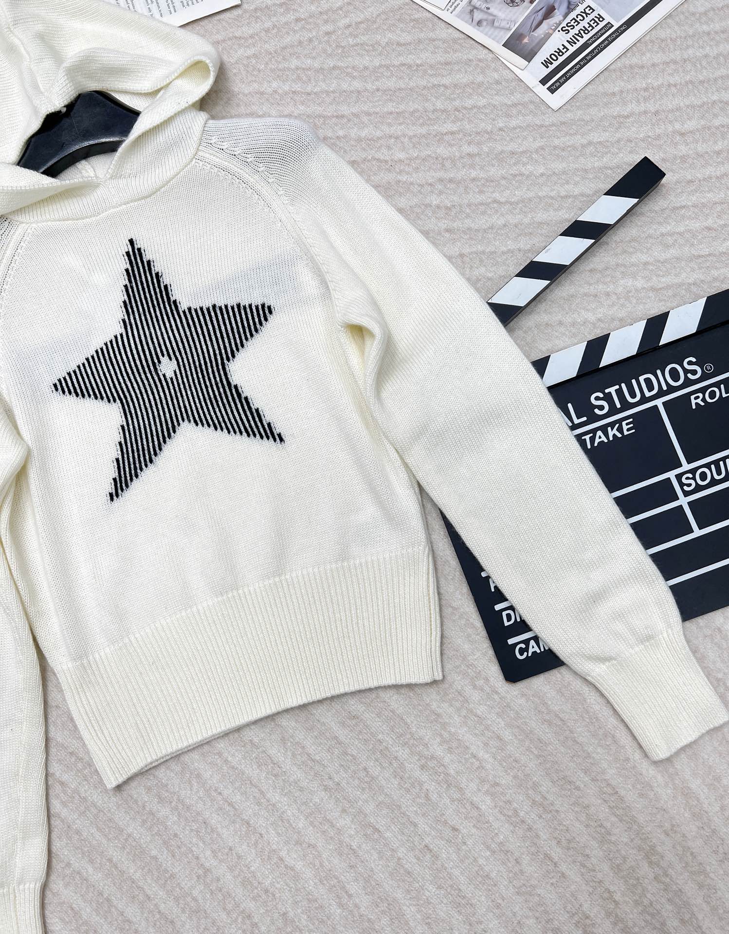 🆕Dior2024新款滑雪星星针织连帽上衣，定制YB全羊毛纱线织造 质感舒适 保暖亲肤 宽松连帽卫衣版型