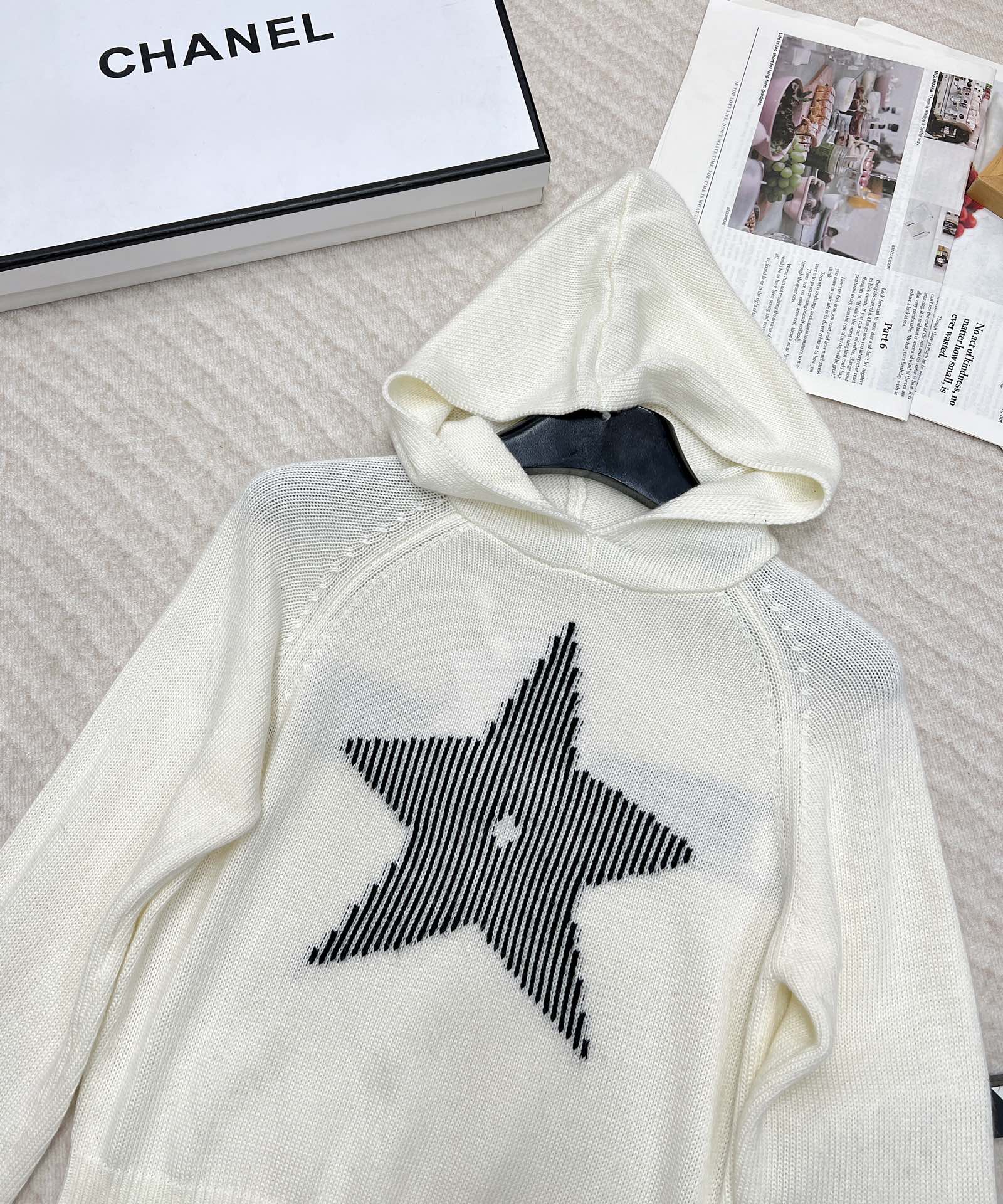 🆕Dior2024新款滑雪星星针织连帽上衣，定制YB全羊毛纱线织造 质感舒适 保暖亲肤 宽松连帽卫衣版型