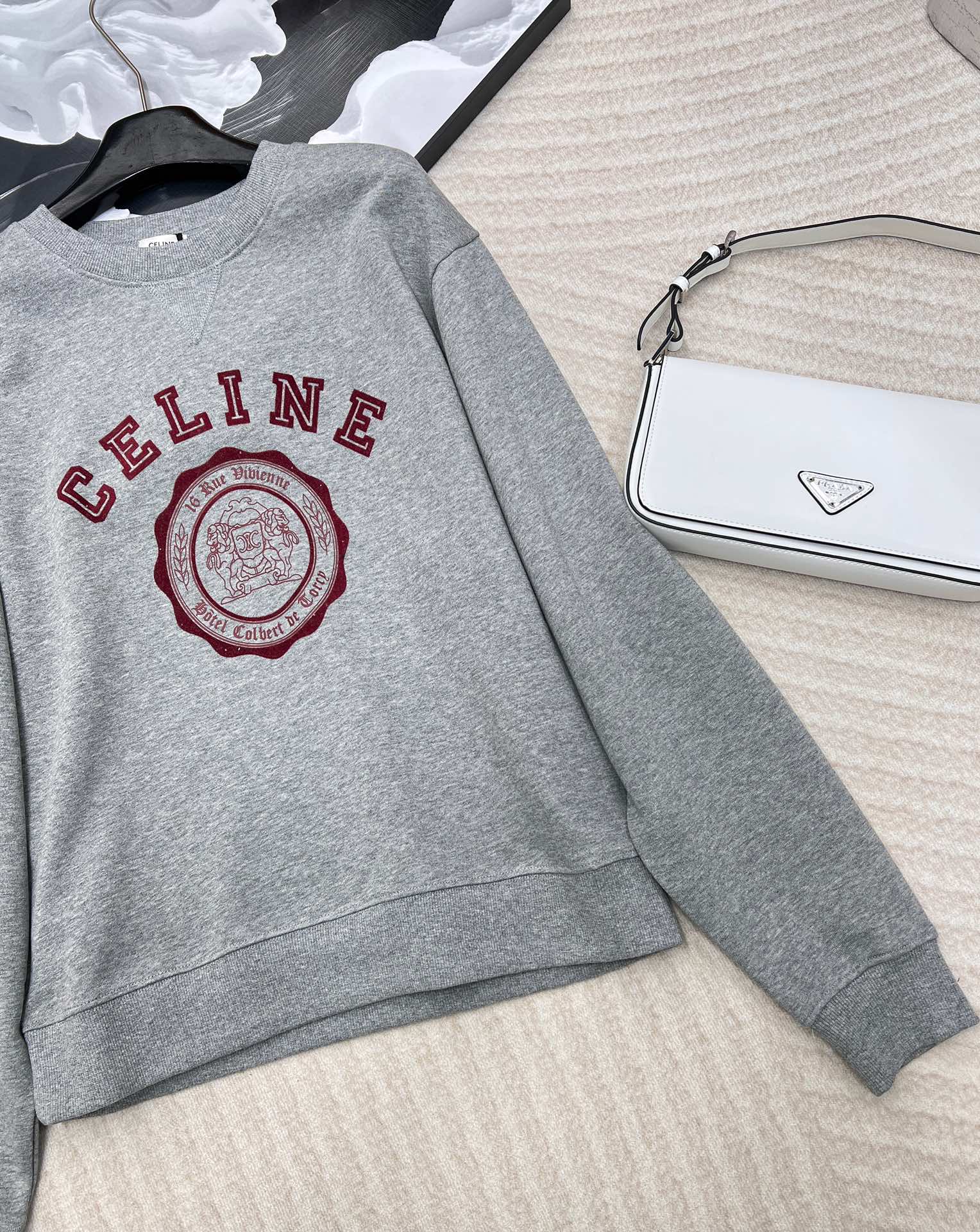 Celine2024秋冬新款植绒印花圆领字母卫衣定制YB原生全棉材质舒适有型圆领平纹针织领胸前标志性字母