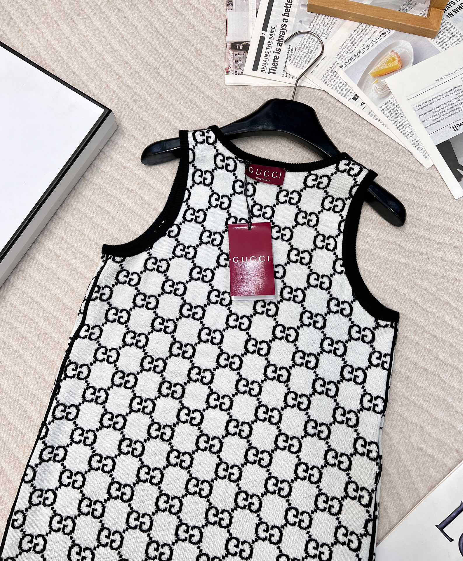 🆕Gucci 25FW🖤早春新款双面穿无袖吊带连衣裙..✂️✂️这件实名点赞 万分推荐！因为真的太太太好