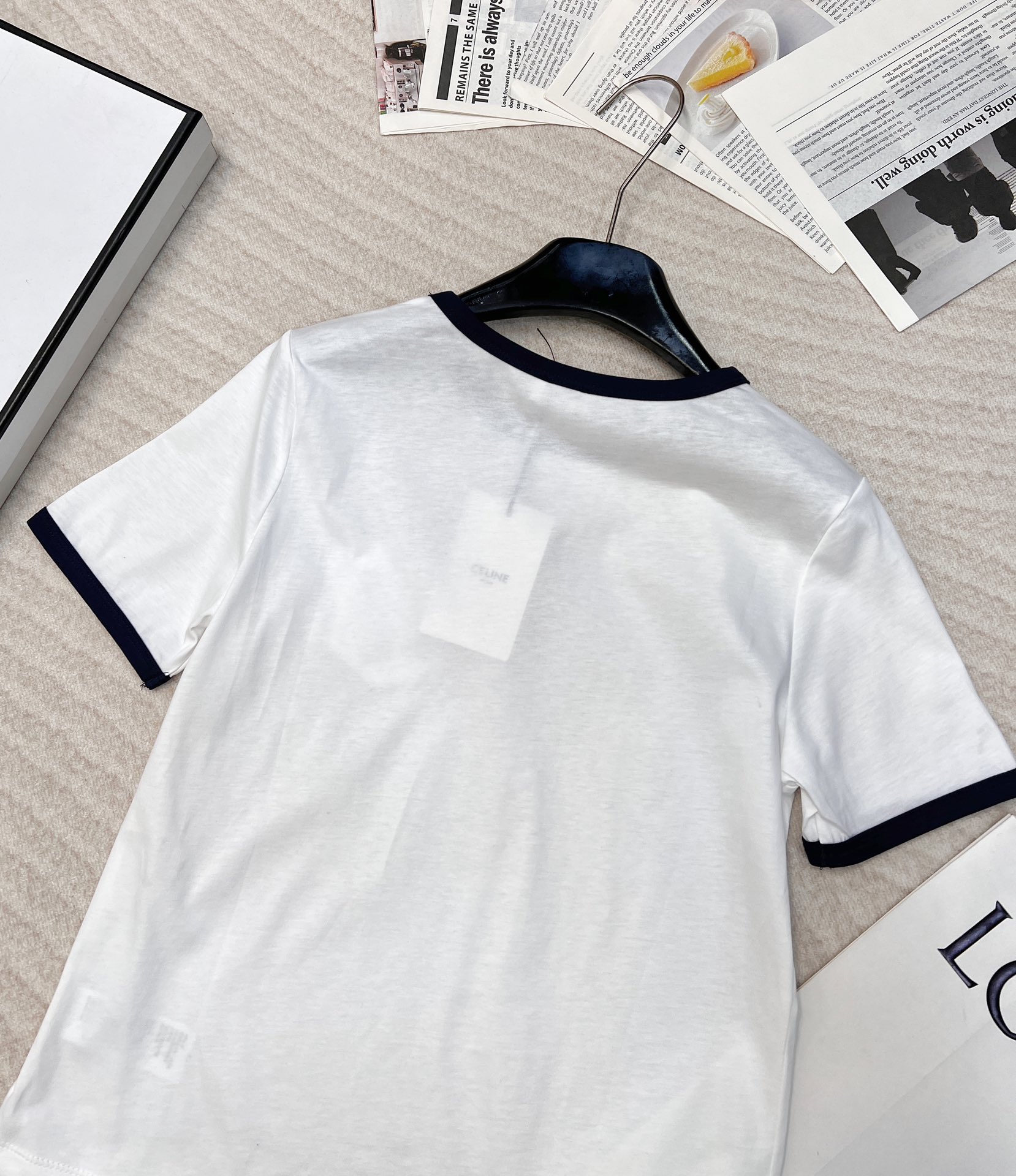 🆕 CELINE 2025Ss 凯旋门胸前口袋刺绣撞色T恤，简约大方好时髦！简单包容的小松身版型➕撞色包