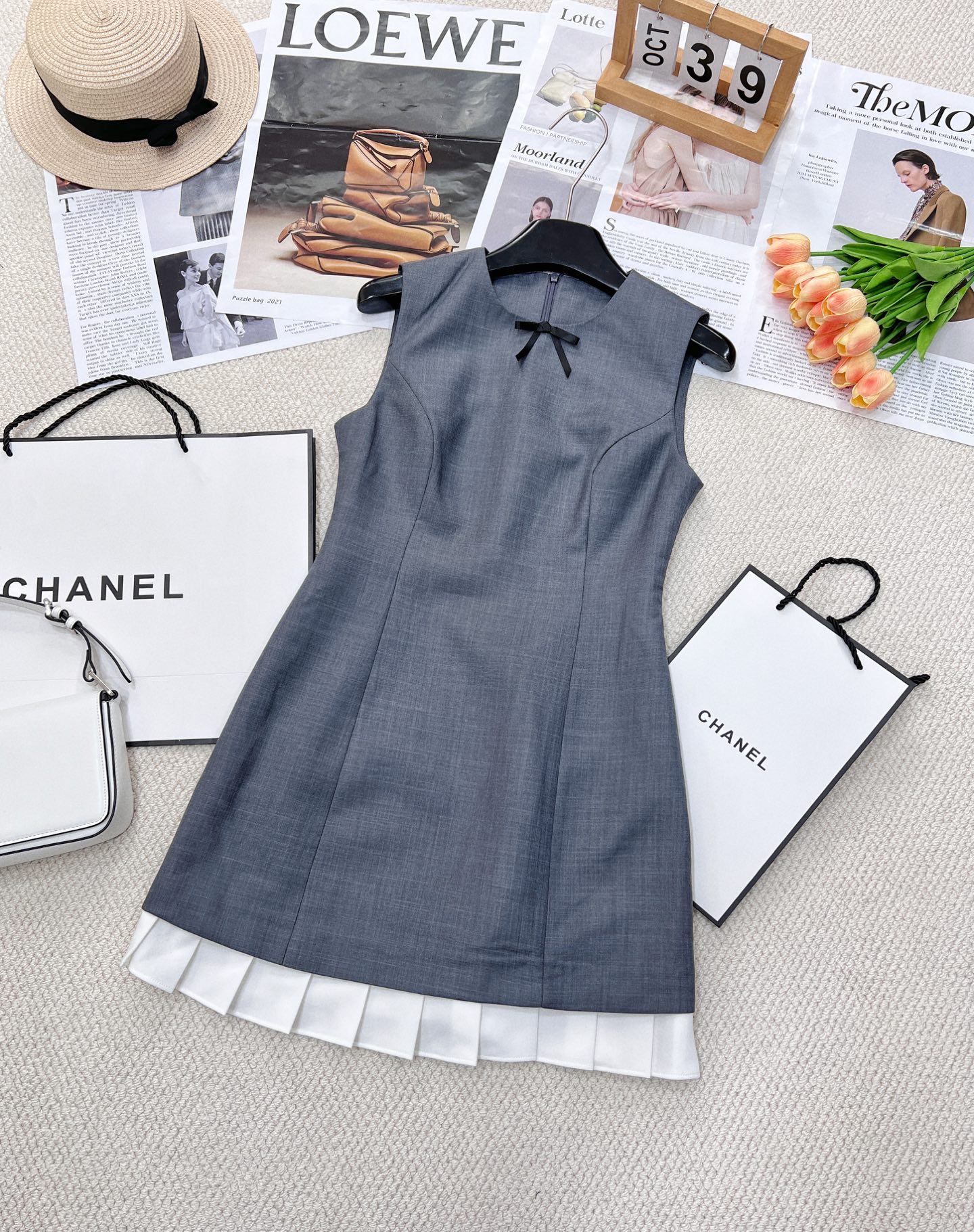 NO:326375,SHUSHUTONG bow sleeveless vest dress, classic sweet little gray skirt, a small gray skirt that can be worn on important occasions, A-shaped style, super friendly to sisters with wide hips!  It's good to wear it alone!  The fabric is of great texture!  A must-have item for sweet and hot girls, which is super age-reducing!  The temperament of a celebrity, elegant and fashionable!  Size sml, skirts,alexander wang19860909SHUSHUTONG蝴蝶结无袖背心连衣裙,经典款甜美小灰裙,一件搞定重要场合穿搭的小灰裙,A字版型,对胯宽姐妹超级友好！单穿内搭都不错！面料质感超棒！ 甜辣妹必入单品 超减龄！ 名媛气质,高雅时尚！ 尺码sml 编,,skirts,alexander wang,Women's clothing