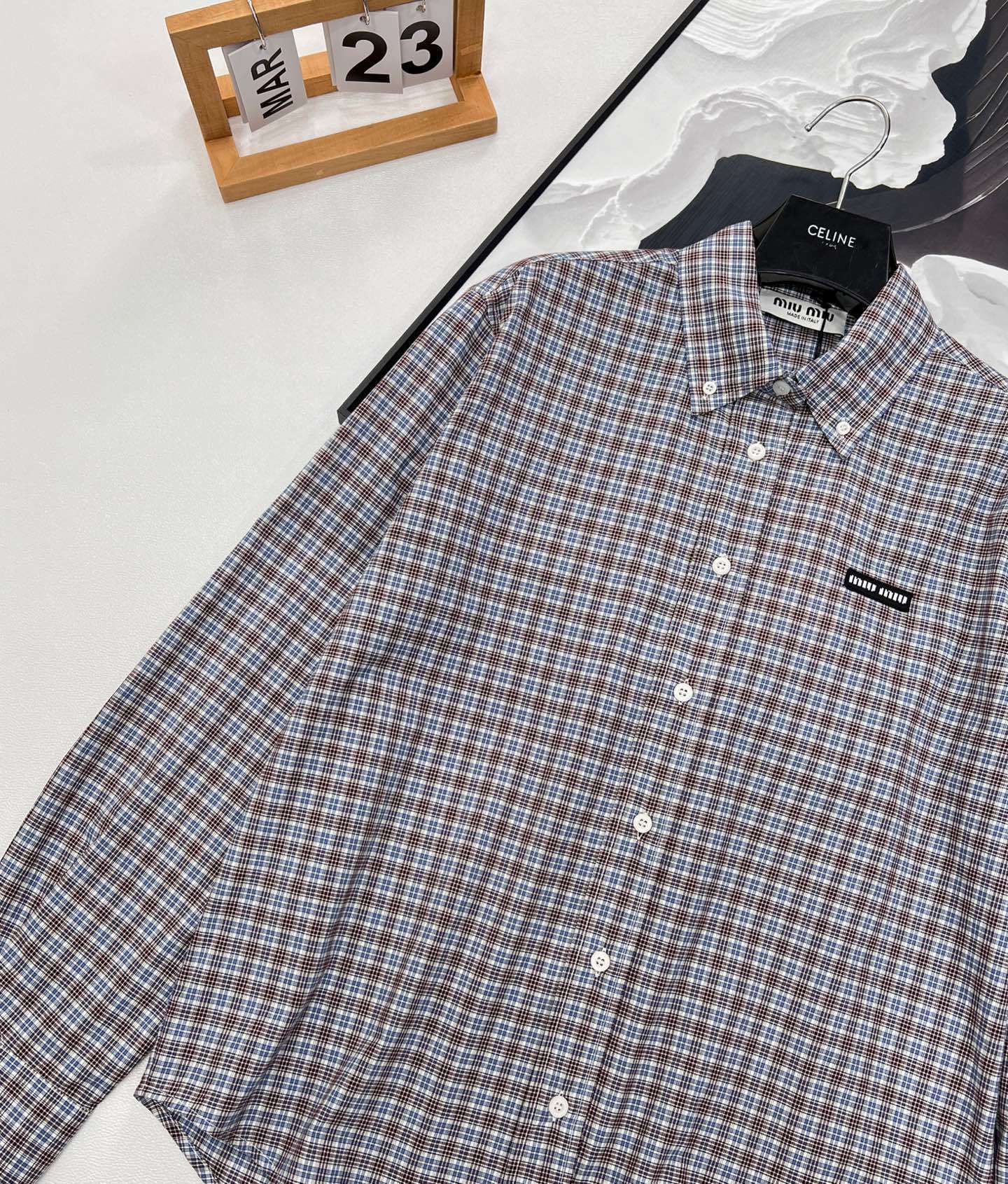 🆕Miumi* 25Ss春夏新款 知识分子微标格纹长袖衬衫丨⚠独家yb开发!高版出品!定制色织面料 饰有