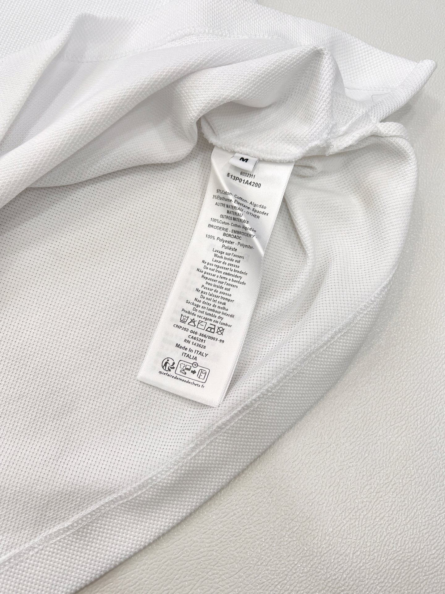 🆕DIOR25SS春夏新款白色网球风polo无袖背心，白色棉质混纺平纹针织面料三色标志翻领背心🎀这款Po