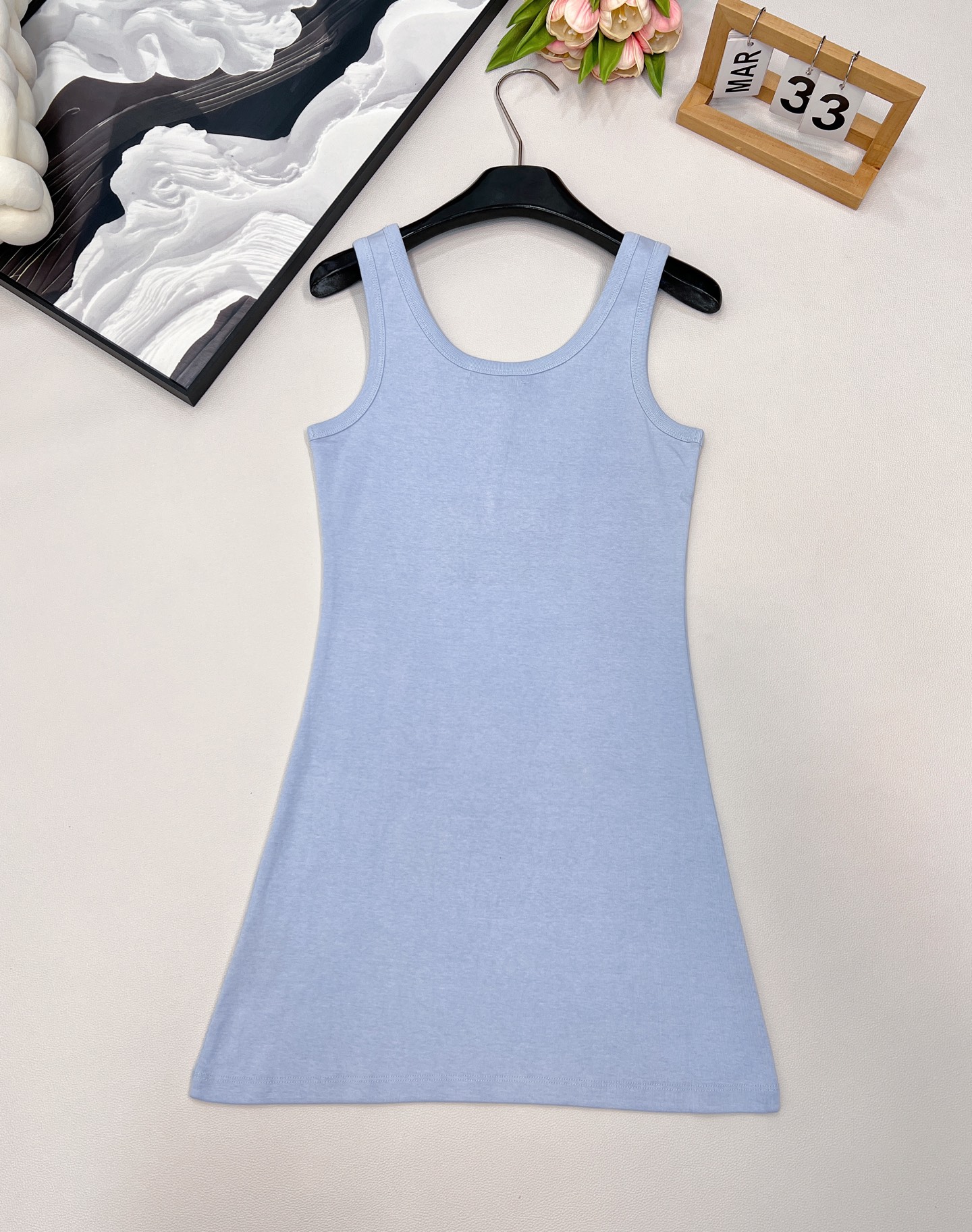 🆕 PRADA 新款经典三角徽标背心连衣裙气质单品 这个连衣裙太好看了吧，夏季穿搭中的修身连衣裙，可以展