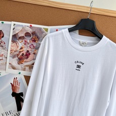 🆕CELINE26早秋凯旋门刺绣长袖T ,早秋极简松弛长袖T恤 早秋刚需基础长袖天花板!低调雅痞法式老钱风直接拿捏✨ 黑 🆕CELINE26早秋凯旋门刺绣长袖T ,早秋极简松弛长袖T恤 早秋刚需基础长袖天花板!低调雅痞法式老钱风直接拿捏✨ 黑
