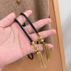 🆕Chanel早秋麻花肌理收腰腰带针织背心,美拉德老钱风天花板✨26早秋氛围感两件套直接封神,焦糖杂色针织马甲,复古显贵 🆕Chanel早秋麻花肌理收腰腰带针织背心,美拉德老钱风天花板✨26早秋氛围感两件套直接封神,焦糖杂色针织马甲,复古显贵