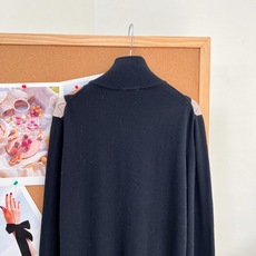 🆕MiuMiu复古菱格立领拉链针织开衫,美式复古学院千金,26早秋美拉德氛围感天花板!经典撞色菱格拼接纯色袖,半高立领全 🆕MiuMiu复古菱格立领拉链针织开衫,美式复古学院千金,26早秋美拉德氛围感天花板!经典撞色菱格拼接纯色袖,半高立领全
