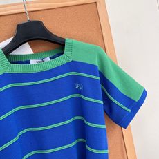 🆕Loewe罗意威26新款撞色方领条纹短款针织短袖,清爽多巴胺法式条纹|双配色温柔撞色条纹,方领+落肩短袖版型,自带松弛 🆕Loewe罗意威26新款撞色方领条纹短款针织短袖,清爽多巴胺法式条纹|双配色温柔撞色条纹,方领+落肩短袖版型,自带松弛