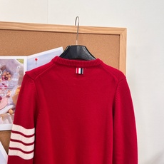 🆕Thom Browne秋冬可拆卸🎀蝴蝶结圆领羊毛针织衫✨学院少女氛围感天花板 专柜火爆款,顶级版本完整还原专柜细节! 🆕Thom Browne秋冬可拆卸🎀蝴蝶结圆领羊毛针织衫✨学院少女氛围感天花板 专柜火爆款,顶级版本完整还原专柜细节!