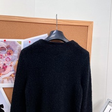 🆕Miu Miu26早秋圆领拉链针织开衫✨软糯千金氛围感,软糯圈圈纱针织面料,蓬松毛茸茸肌理,触感温柔,上身轻盈。 简约 🆕Miu Miu26早秋圆领拉链针织开衫✨软糯千金氛围感,软糯圈圈纱针织面料,蓬松毛茸茸肌理,触感温柔,上身轻盈。 简约