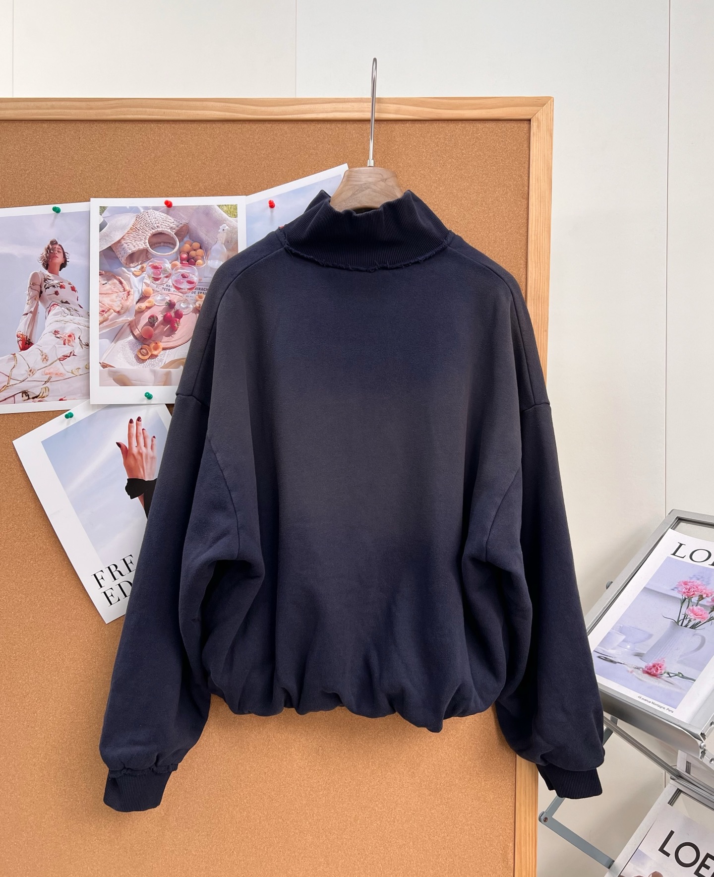 🆕Acne Studios半拉链短款卫衣，做旧海军蓝半拉链短卫衣✨松弛感老钱风拿捏 复古做旧海军蓝色调，水洗做旧的雾面质