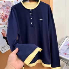 🆕Miu Miu藏蓝拼黄假两件亨利领长袖,复古学院松弛感 超有氛围感的假两件亨利长袖!藏蓝主体拼接奶黄色撞色包边,领口、 🆕Miu Miu藏蓝拼黄假两件亨利领长袖,复古学院松弛感 超有氛围感的假两件亨利长袖!藏蓝主体拼接奶黄色撞色包边,领口、