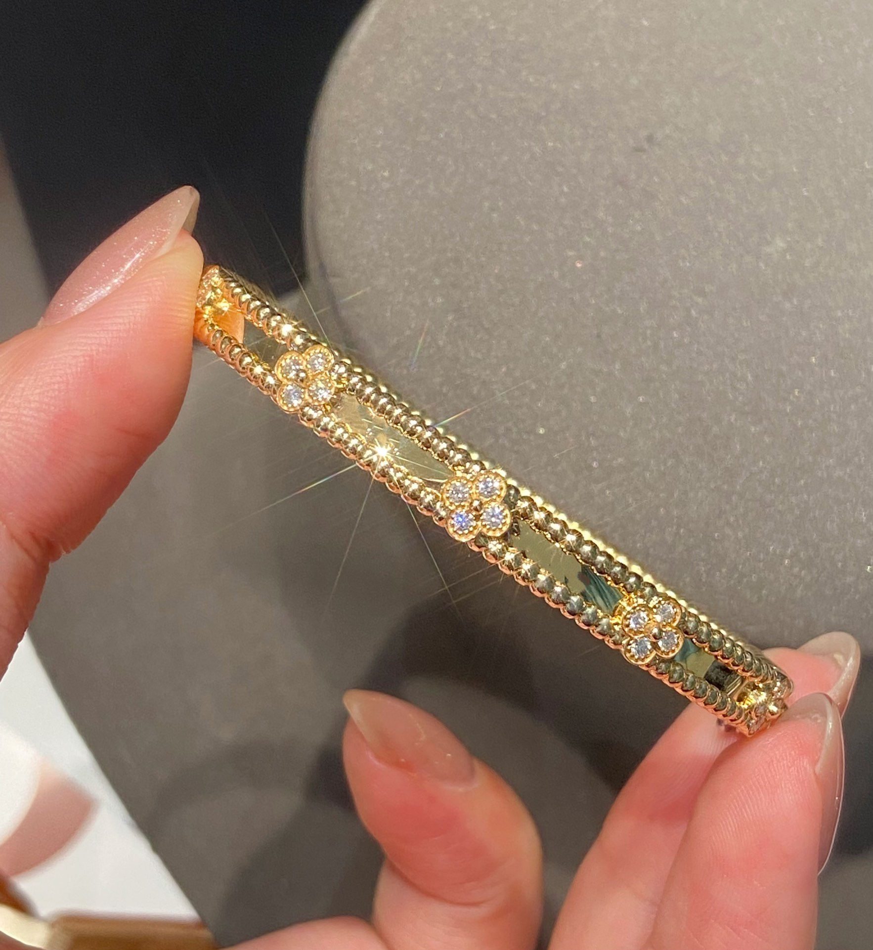 Van Cleef & Arpels VCA万花筒手镯 18K金