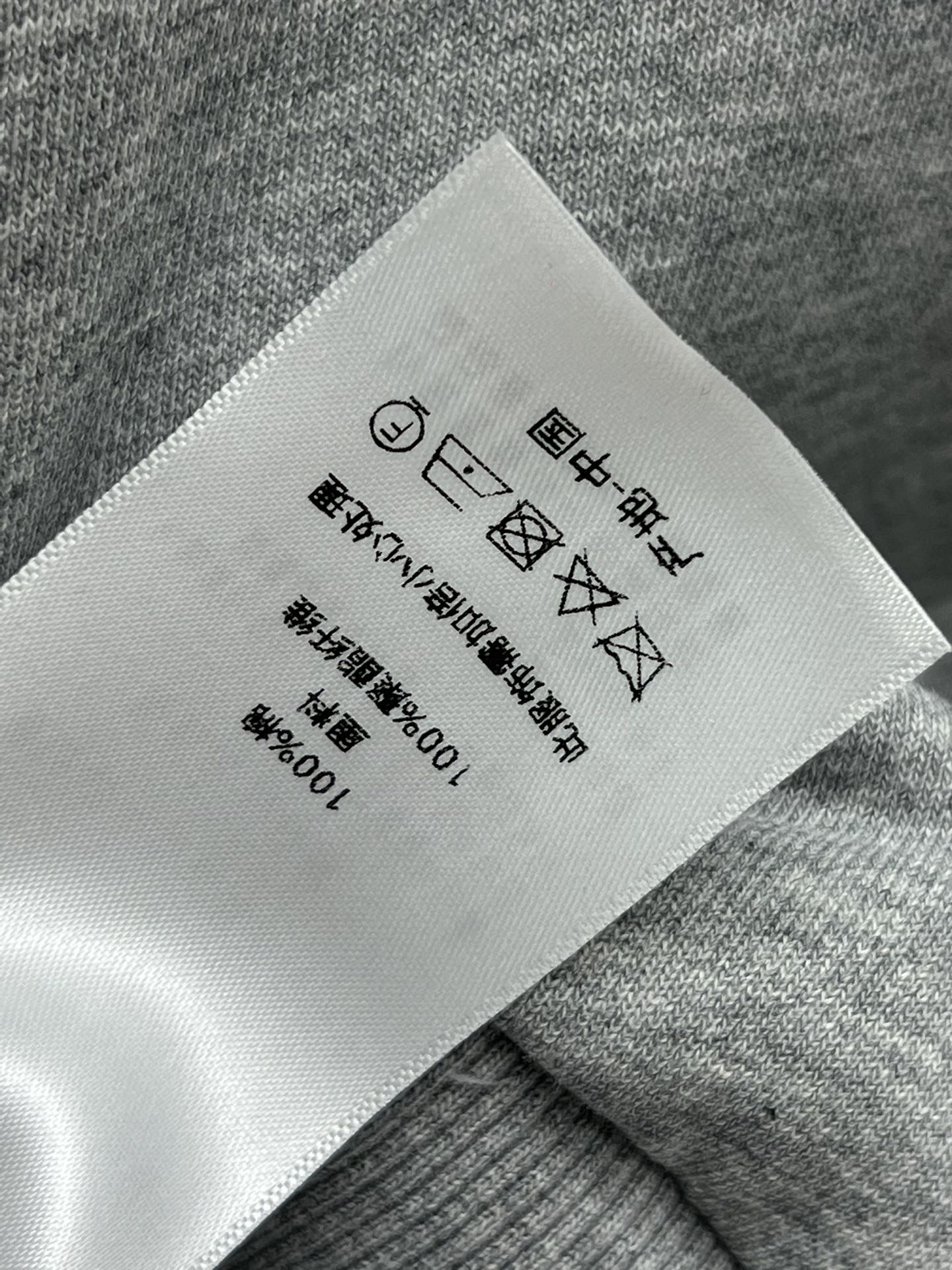 D家24秋冬新款浮雕字母印花卫衣套装休闲懒人范翻领半拉链卫衣+休闲阔腿裤浮雕字母印花吸睛时髦日常出街休闲