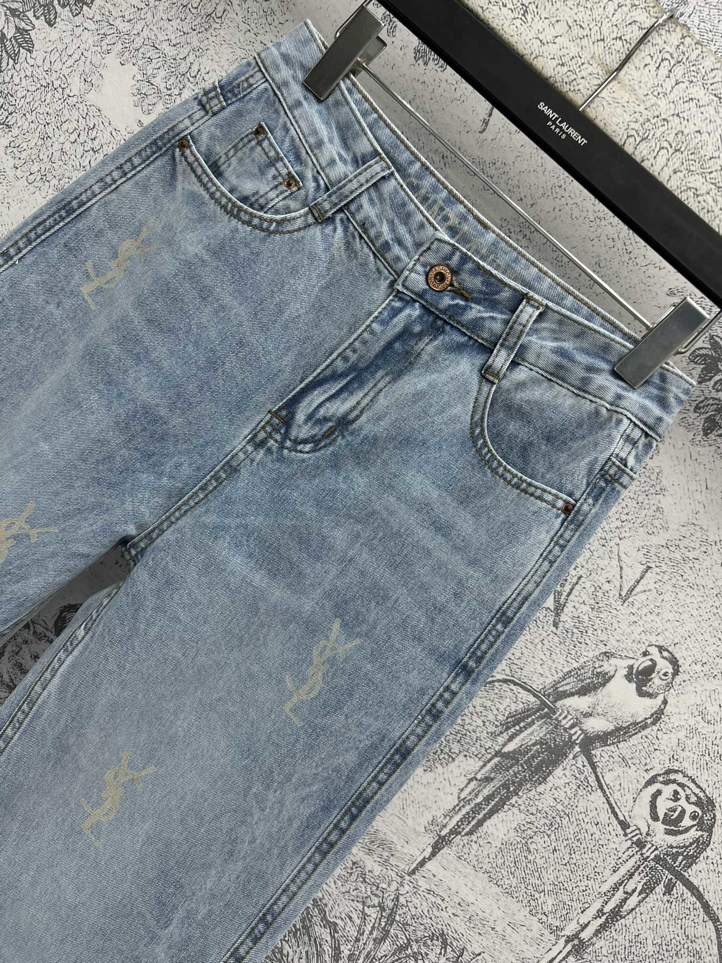 YSl24秋冬新款Logo高腰阔腿牛仔裤定制定染的洗水工艺采用原色酵母水洗个性logo印花点缀吸睛百搭又