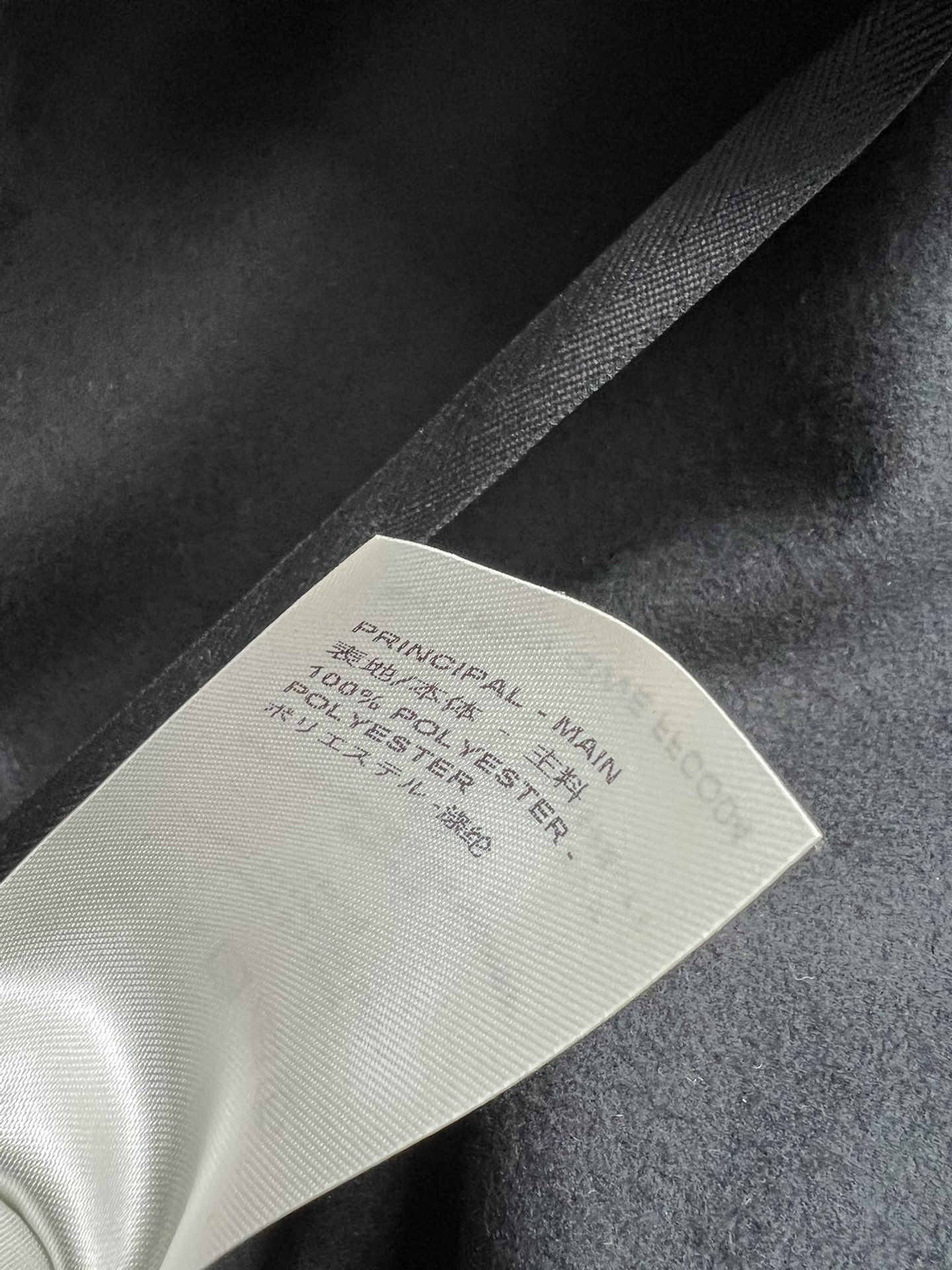 L家24秋冬新款连帽毛呢短款马甲连帽无袖短款版型双向拉链马甲衣摆两侧搭配老花皮革按扣收腰显瘦内里是经典l