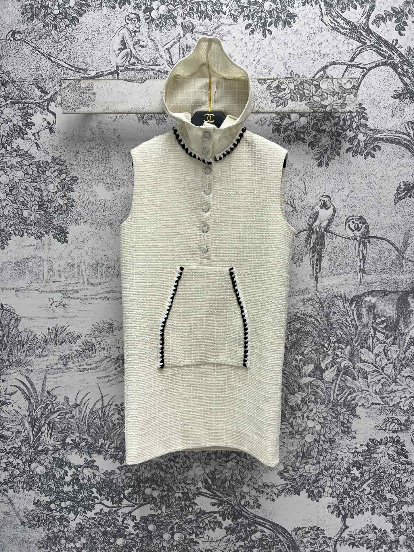 NO:296501,Xiaoxiang style 25 early spring new style tweed hooded vest skirt Heavy industry series full of high-end style, versatile and not picky, super temperament, visual sense of a thousand gold, inner lining, comfortable and skin-friendly, can be used in any occasion, one color, three codes SML, skirts, hats, alexander wang19860909小香风 25早春新款 粗花呢编织连帽背心裙 重工系列 高级感满满 版型百搭不挑人 超级显气质 千金即视感 内带里衬 舒适亲肤 任何场合都驾驭的住 一色三码 SML,,skirts,hats,alexander wang,Women's clothing