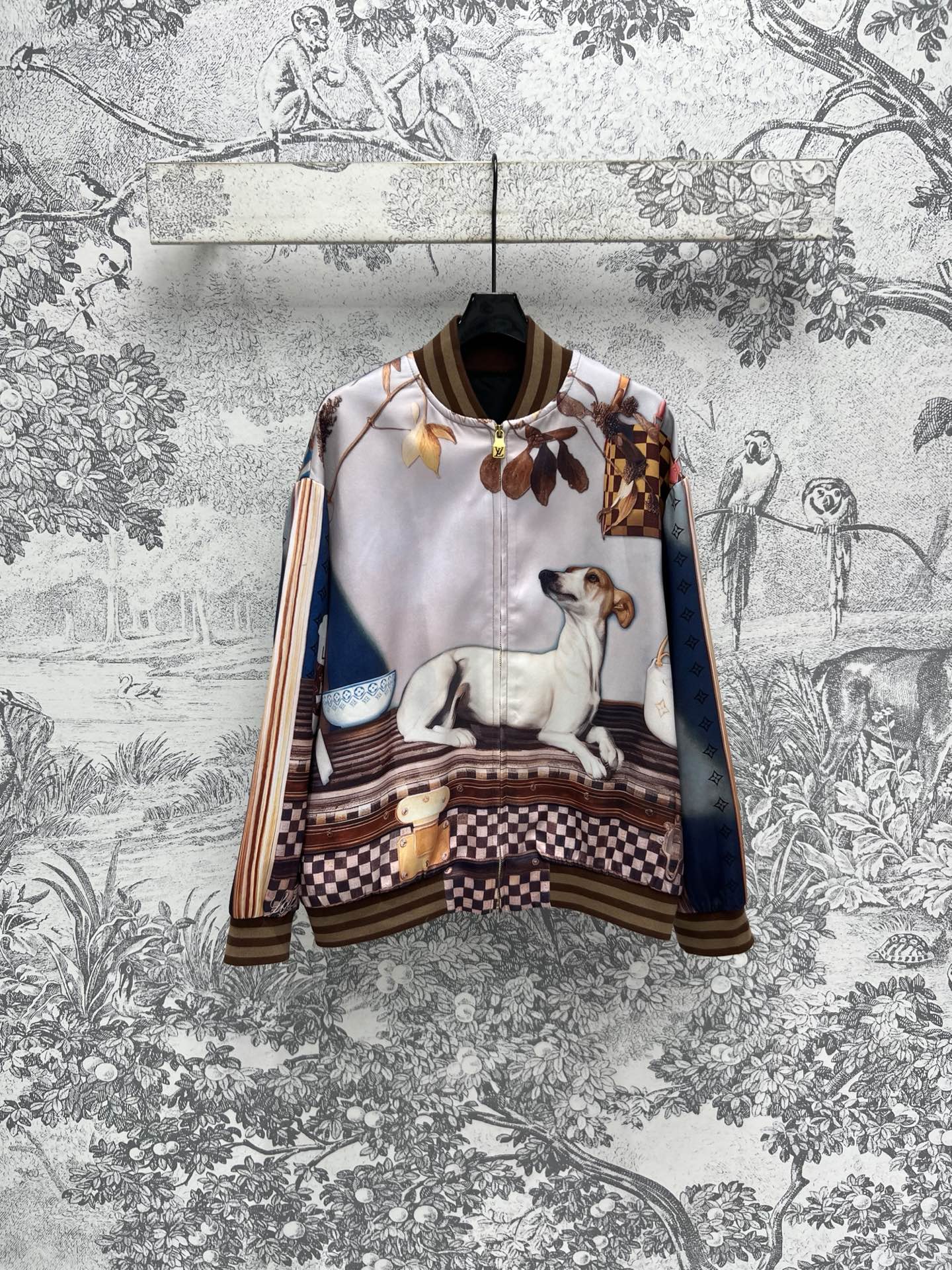 NO:308030,L Home 25 Early Spring New Dog Pattern Jacket Jacket The fusion of dog and fashion shows the brand’s charm. The stand-up collar jacket cut style is handsome and versatile. One of the indispensable items every year. Fashion is coming out. One color and three codes. SML,,louis vuitton,jackets & coats,jackets & coats,alexander wang19860909L家 25早春新款 狗狗图案夹克外套 爱犬与时尚的融合彰显品牌魅力 立领夹克剪裁版型上身帅气百搭 每年必不可缺的单品之一 时尚感呼之欲出 一色三码 SML,,louis vuitton,jackets & coats,jackets & coats,alexander wang,Women's clothing