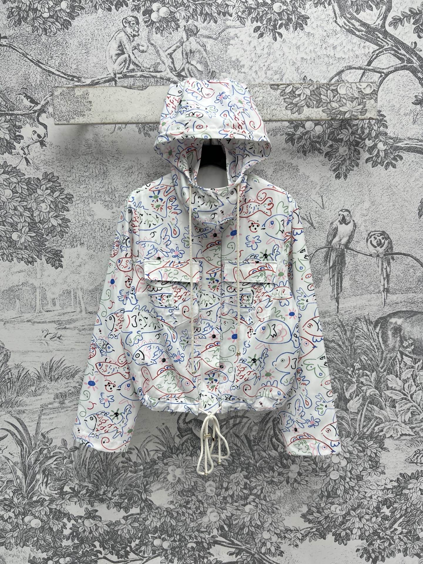 NO:311662,Xiaoxiang style 25 spring and summer new styles Fun graffiti printing series Hooded stand-up collar jacket   lapel waist dress Customized fun graffiti printing fabric Super stylish Hooded jacket hem drawstring adjustable upper body, cool and cool, commuting and going out the streets are good choices, no matter how to match the upper body, you can control any body Three colors and three codes SML, skirts, jackets & coats, hats, alexander wang19860909小香风 25春夏新款 趣味涂鸦印花系列 连帽立领外套 翻领收腰连衣裙 定制的趣味涂鸦印花面料 上身超级有型 连帽外套衣摆抽绳可调节上身又酷又飒 通勤出街都是不错的选择 上身怎么搭配都好看 任何身材都可驾驭 三色三码 SML,,skirts,jackets & coats,hats,alexander wang,Women's clothing