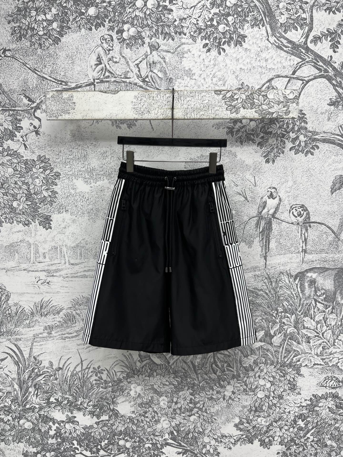 NO:324348,D Home 25 early spring new style contrast letter logo casual series puff sleeve jacket   puff skirt   five-point pants   skirt   wide-leg pants Daily versatile items Customized hardware logo decoration Casual loose fit Sleeve puff sleeve design Cool and fashionable upper body A set of sports and casual upper body Full of age-reducing girlish sense Daily sports or lazy outfits One color three code SML,,dior, skirts, jackets & coats,alexander wang19860909D家 25早春新款 撞色字母logo休闲系列 泡泡袖外套 搭片裤裙 五分裤 半身裙 阔腿裤 日常百搭单品 定制的五金logo装饰 休闲宽松版型 袖子泡泡袖设计 上身酷帅时髦 一套上身运动休闲 满满的减龄少女感 日常运动或者是出街懒人穿搭 一色三码 SML,,dior,skirts,jackets & coats,alexander wang,Women's clothing