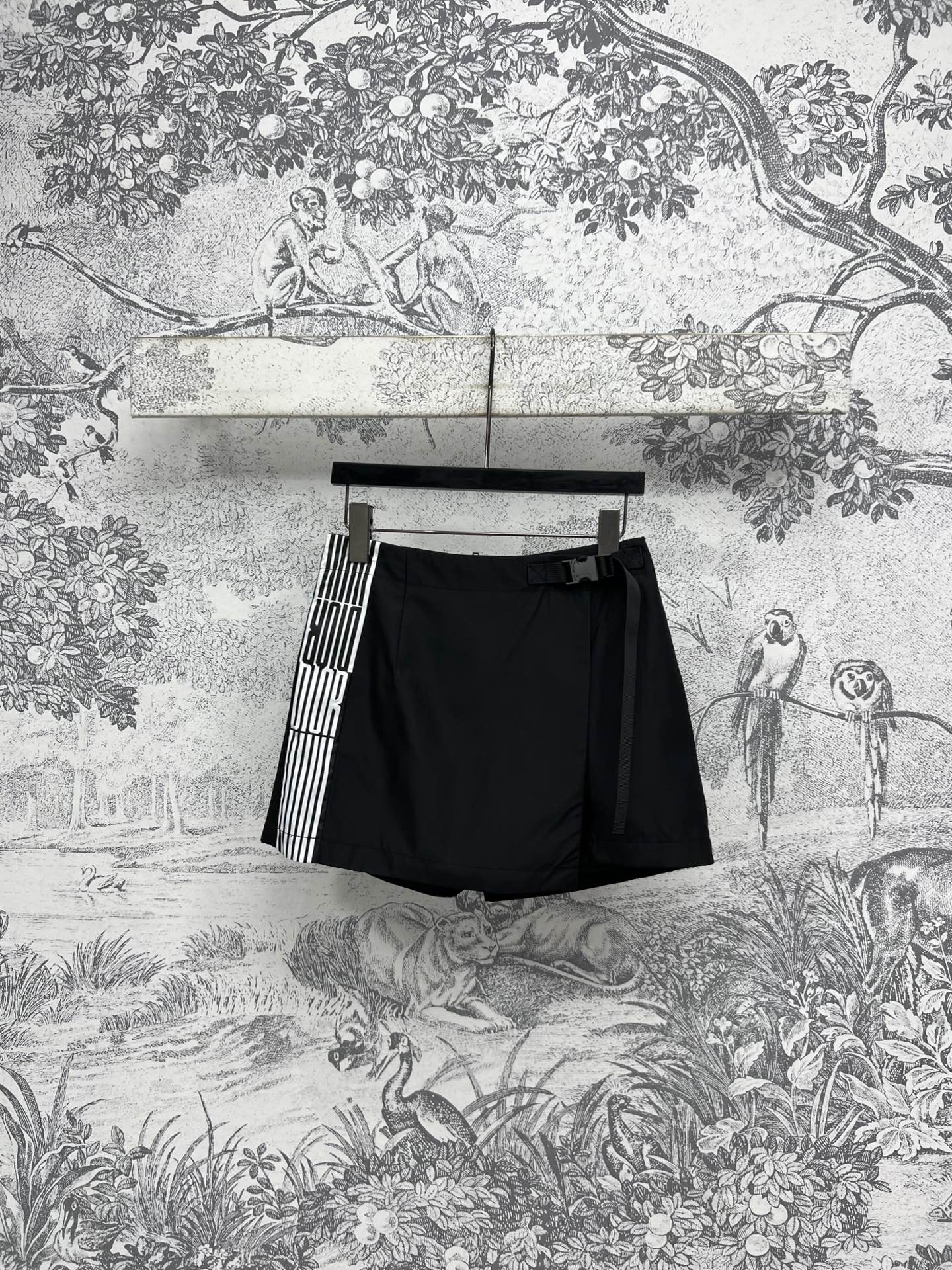 NO:324351,D Home 25 early spring new style contrast letter logo casual series puff sleeve jacket   puff skirt   five-point pants   skirt   wide-leg pants Daily versatile items Customized hardware logo decoration Casual loose fit Sleeve puff sleeve design Cool and fashionable upper body A set of sports and casual upper body Full of age-reducing girlish sense Daily sports or lazy outfits One color three code SML,,dior, skirts, jackets & coats,alexander wang19860909D家 25早春新款 撞色字母logo休闲系列 泡泡袖外套 搭片裤裙 五分裤 半身裙 阔腿裤 日常百搭单品 定制的五金logo装饰 休闲宽松版型 袖子泡泡袖设计 上身酷帅时髦 一套上身运动休闲 满满的减龄少女感 日常运动或者是出街懒人穿搭 一色三码 SML,,dior,skirts,jackets & coats,alexander wang,Women's clothing