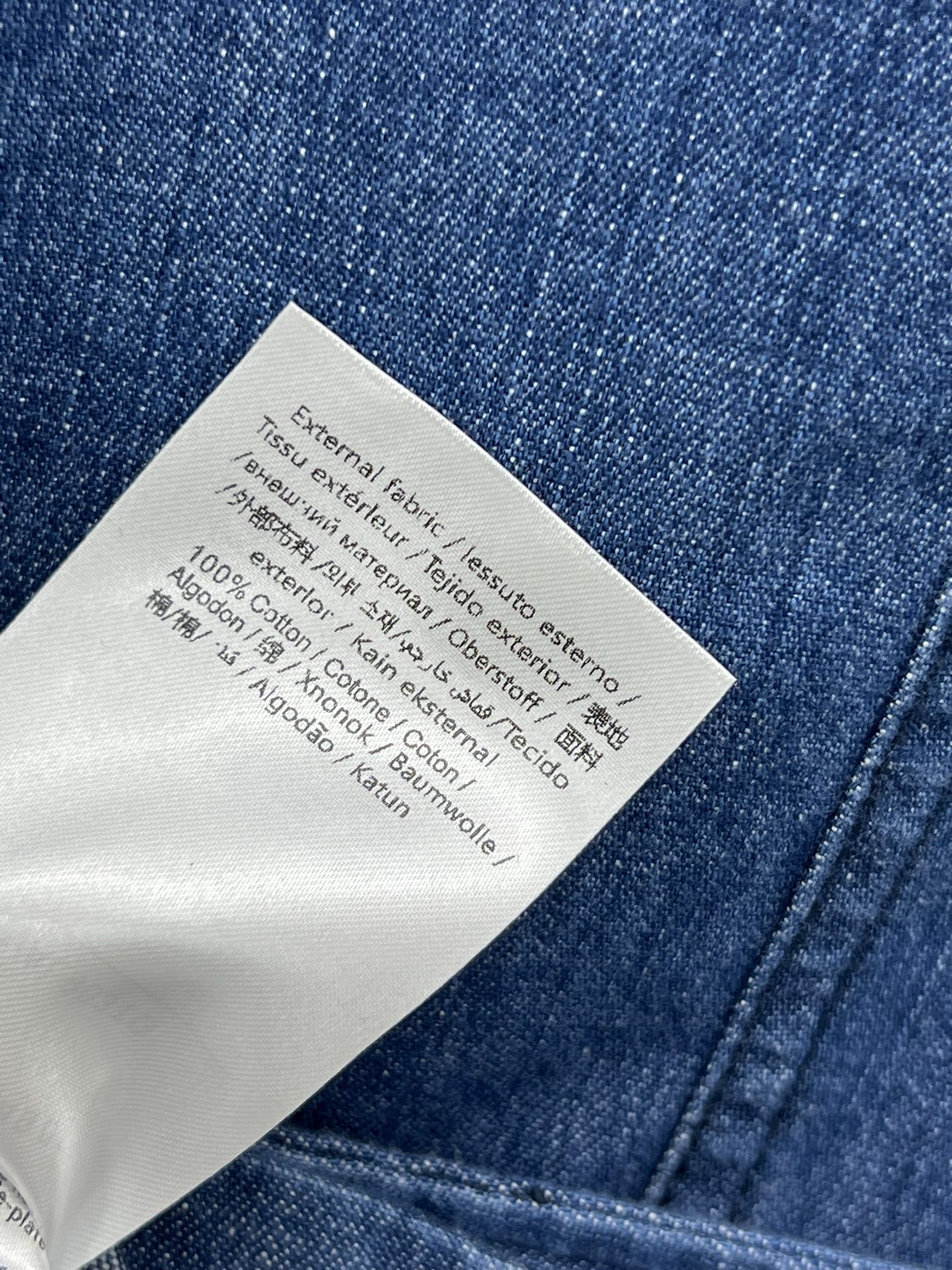 V家 25早春新款 牛仔工装风设计多口袋外套 帅气不失优雅气质 又飒又美 上身真的太可了 工装对称口袋装