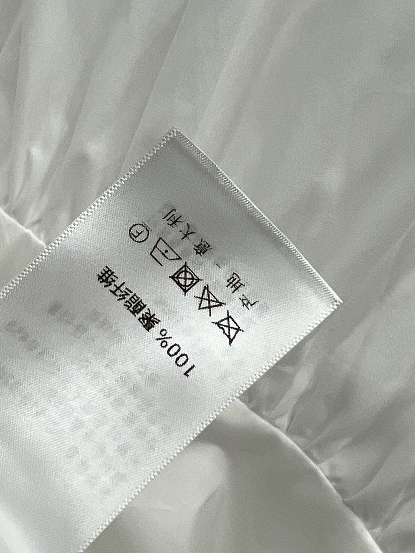 D家 25早春新款 翻领短袖连衣裙 气质的小女人搭配 短袖翻领包臀衣型 搭片裙摆简约又有设计感 轻松打造