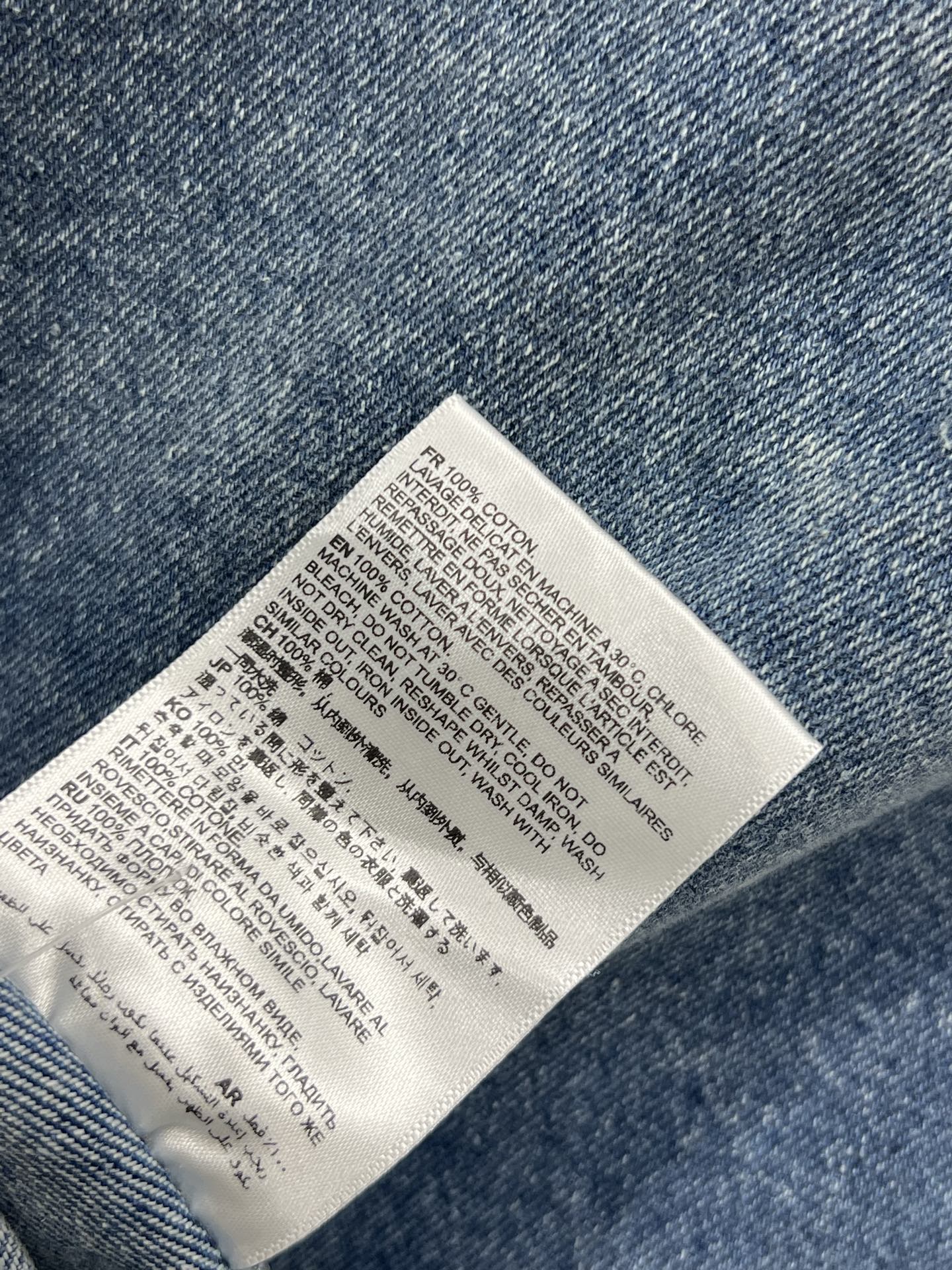 25早春新款 翻领牛仔外套  短款+长款 显瘦显高没有年龄界限的牛仔外套  舒适的触感来自于进口好面料 