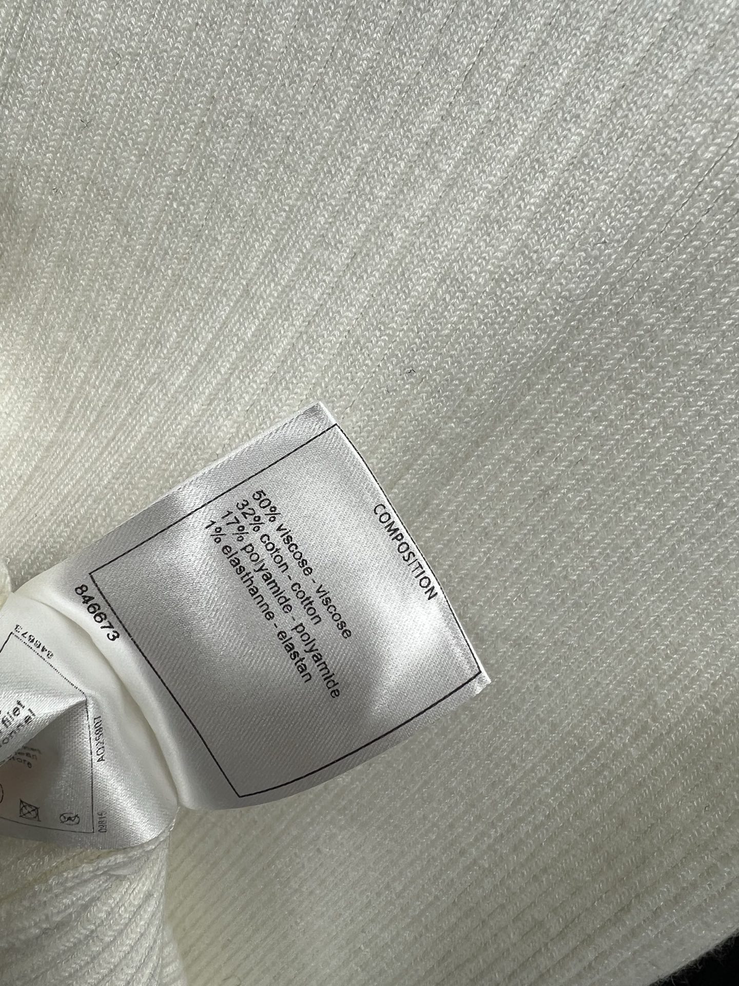 小香风 25早春新款 撞色包边针织系列 U领小背心+圆领短袖衫 上身超显名媛优雅 减龄又少女的纯色 一秒