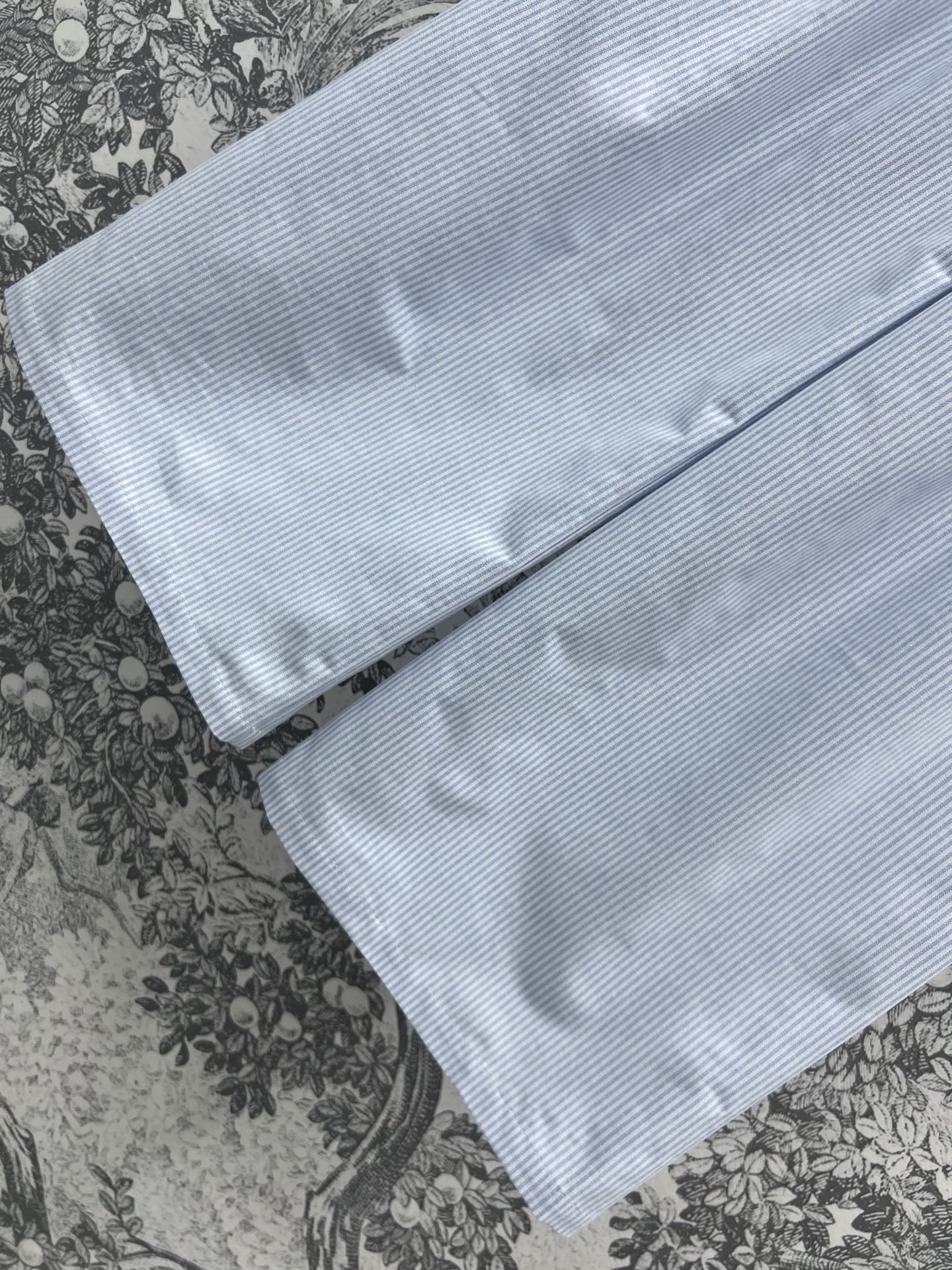 25早春新款 翻领衬衫+百褶裤裙+直筒裤 复古白色大气优雅 蓝色条纹配色清新减龄 两色一系列随意搭配  