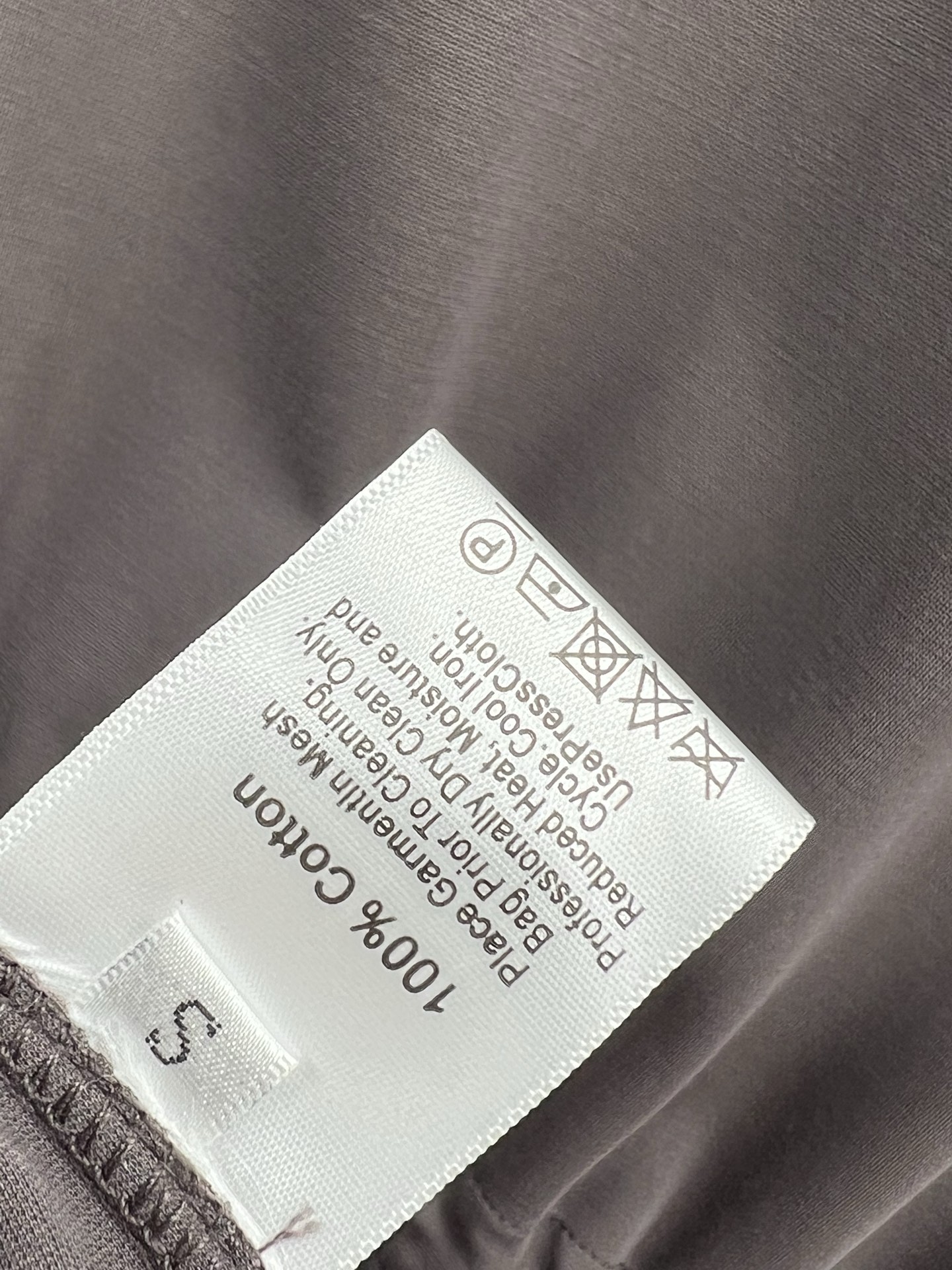 Miu 25早春新款 短袖卫衣连衣裙 自带休闲时髦范 腰部抽绳收腰 上身秒变长腿妹妹 恰到好处的廓形剪裁