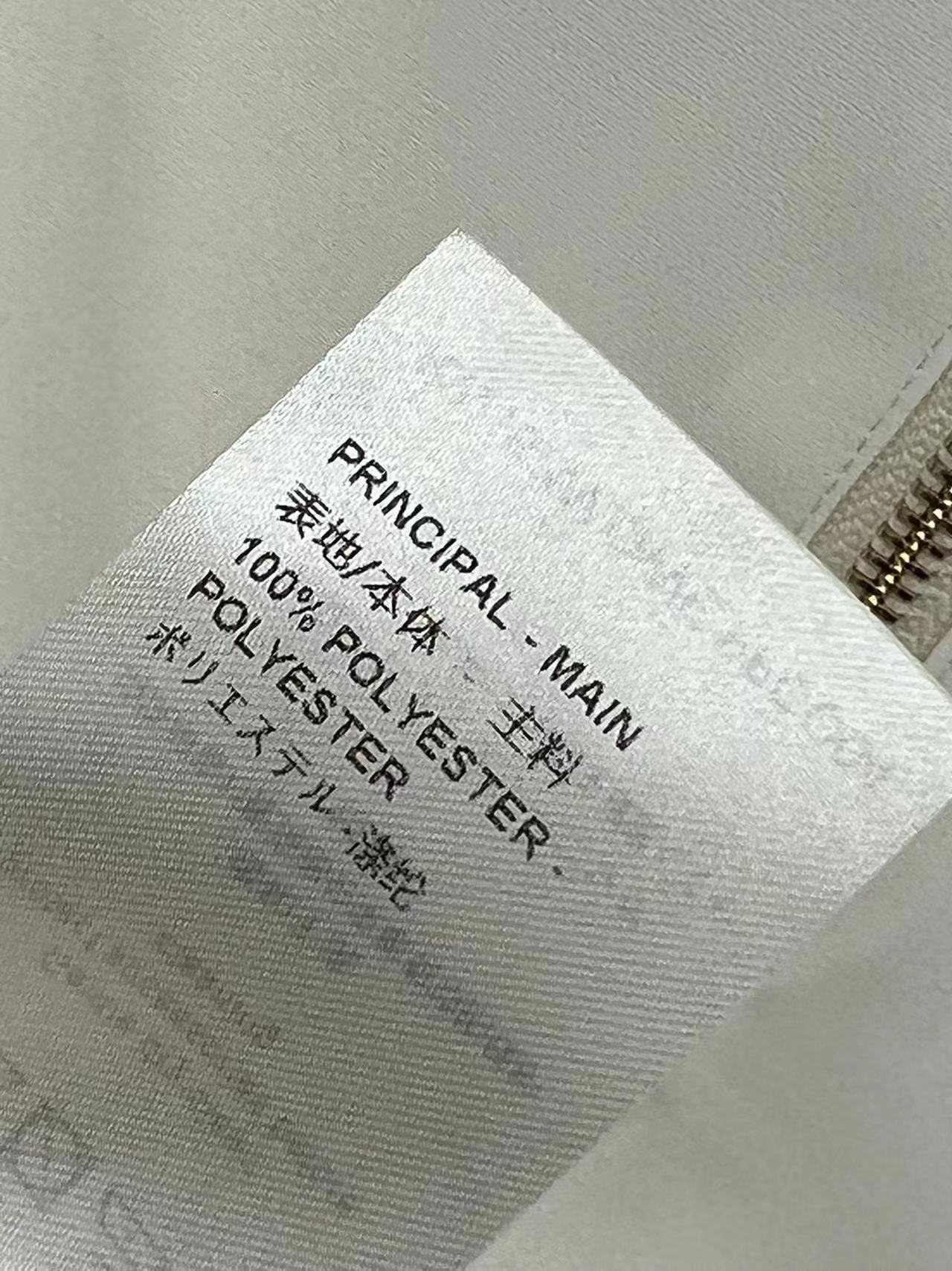 L家25早春新款 度假风航海系列 链条船锚金属扣装饰短袖连衣裙 高级优雅范 中间压褶衣身设计 金属船锚⚓