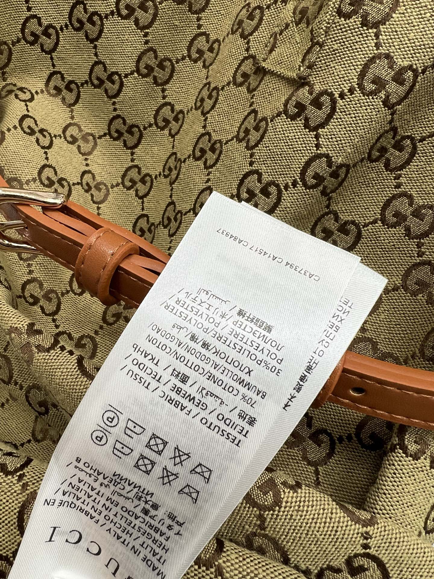 G家 25早春新款 双G提花短袖连衣裙 即减龄又时髦的翻领半排扣休闲版型 棕色皮革腰带收腰 轻松穿出好身