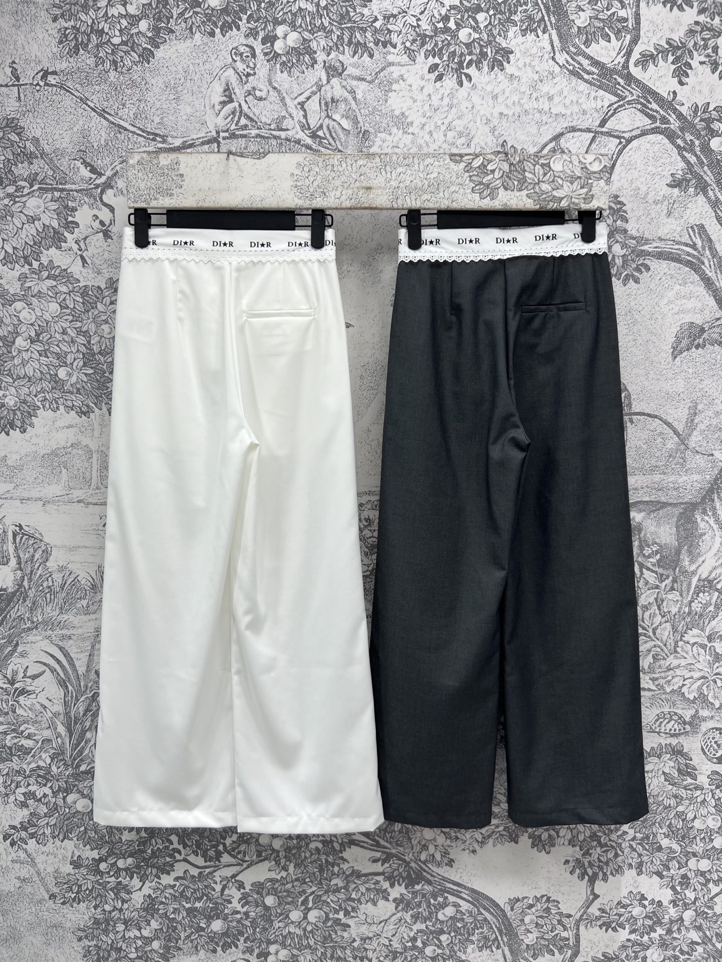 D家 25早春新款 logo高腰阔腿裤  一秒就很显瘦的裤子 logo印花高腰蕾丝点缀直筒阔腿裤型  上