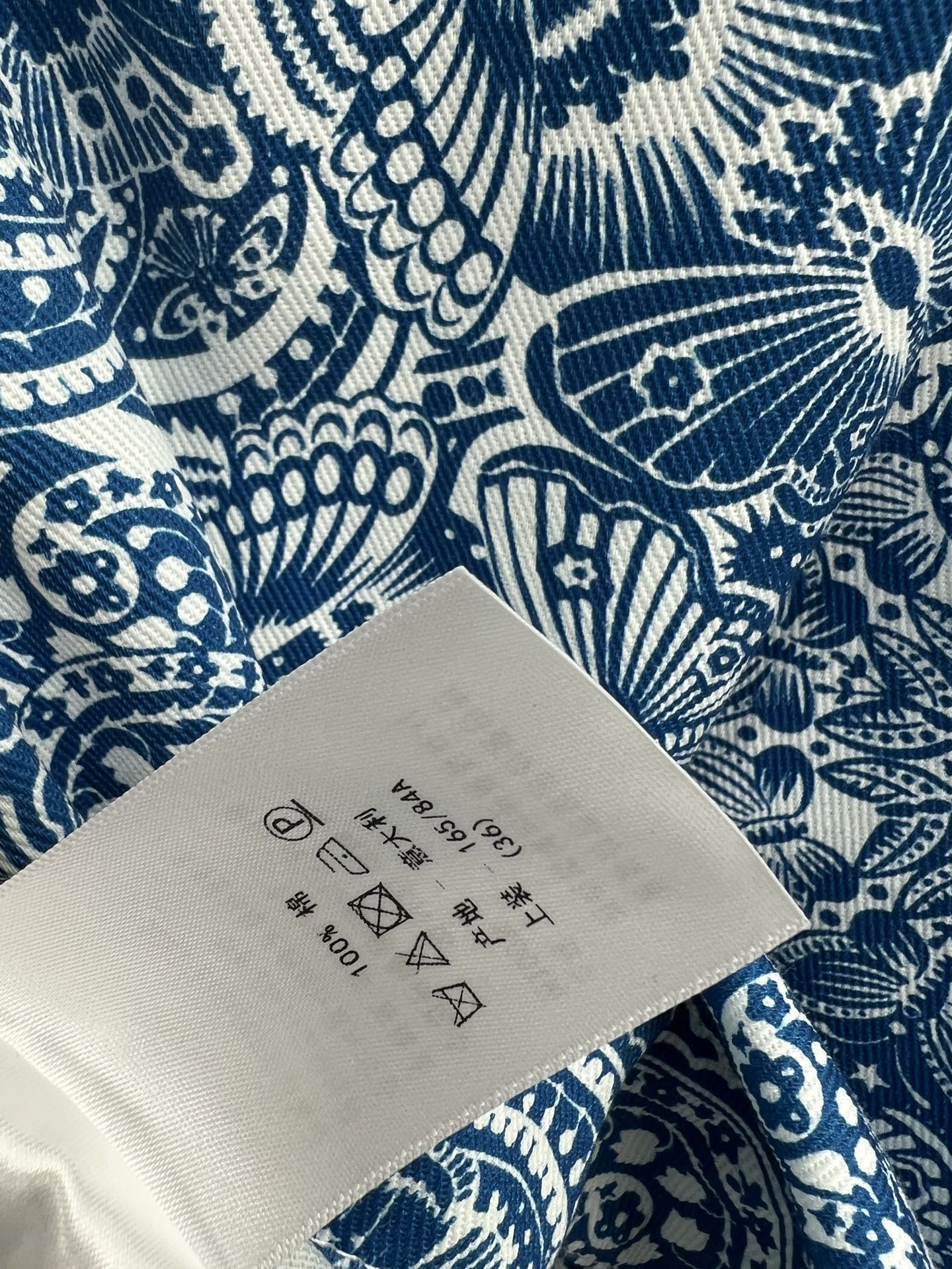 D家 25早春新款 青花瓷色蝴蝶图案印花牛仔系列 翻领夹克外套+半身裙+直筒裤 经典基础版型完全不挑身材