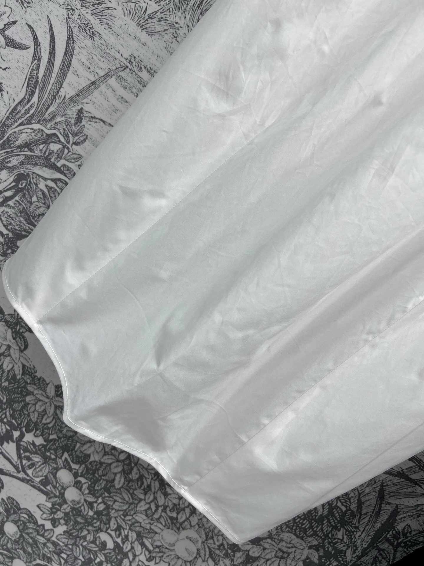 PD家 25早春新款 三角标尼龙花苞裙 订制尼龙面料 质感超舒服 logo松紧腰设计 经典三角标点缀 实