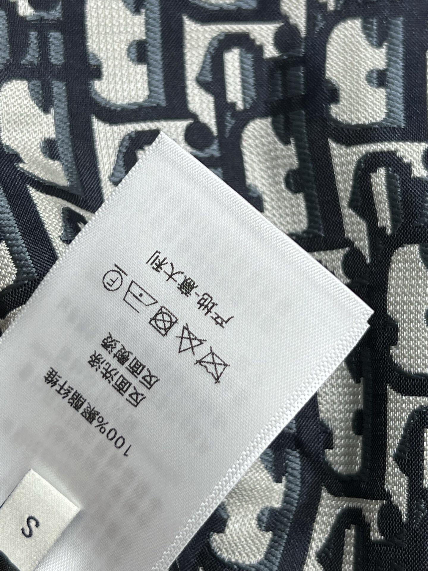 D家 25早春新款  字母提花花苞半身裙 logo松紧高腰版型上身轻松分割身材 显高显腿长 优雅又时髦 