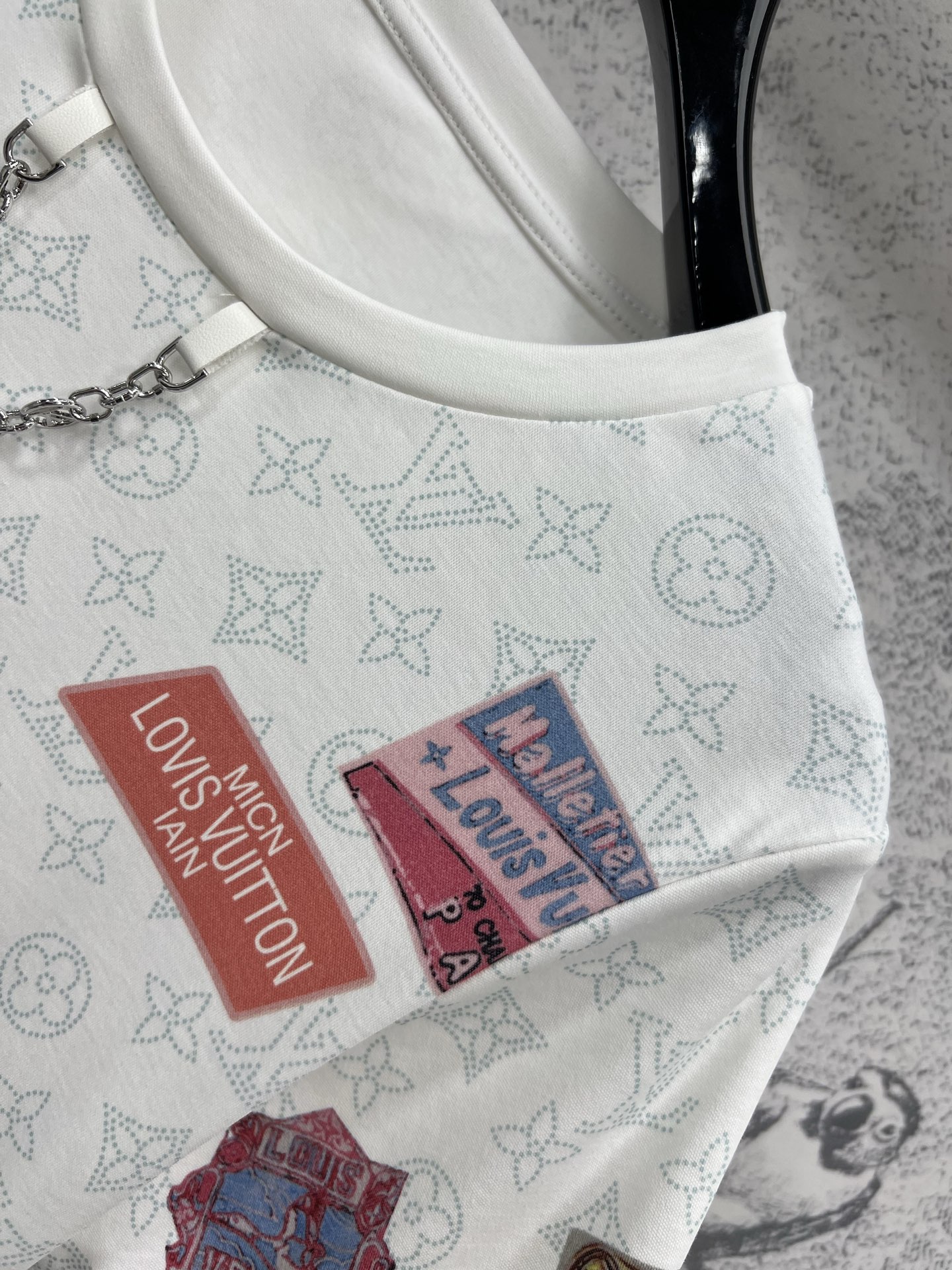 L家 25早春新款Monogram 图案老花提花短款短袖T恤 定制Monogram 图案印花暗纹老花纯棉