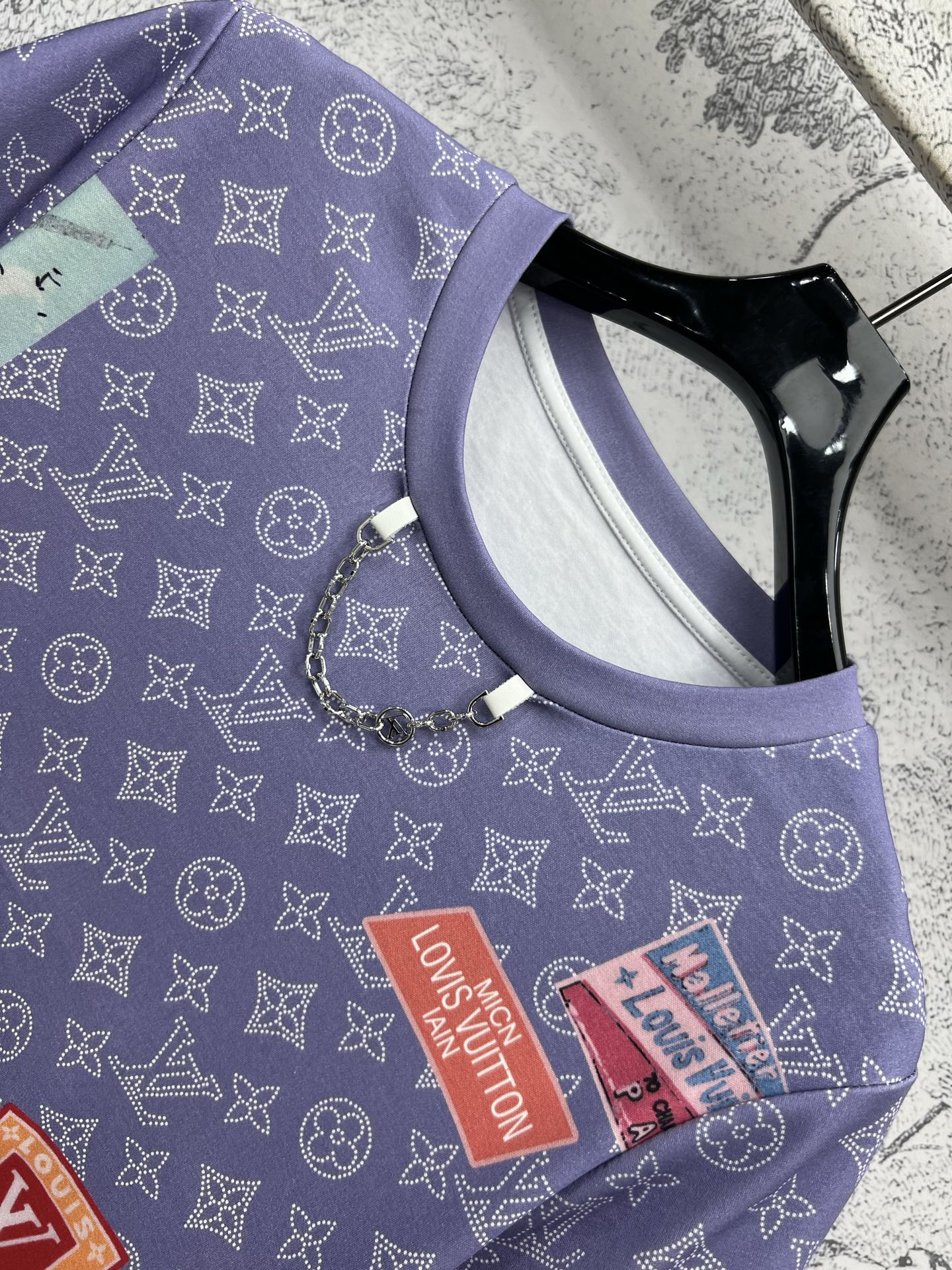 L家 25早春新款Monogram 图案老花提花短款短袖T恤 定制Monogram 图案印花暗纹老花纯棉