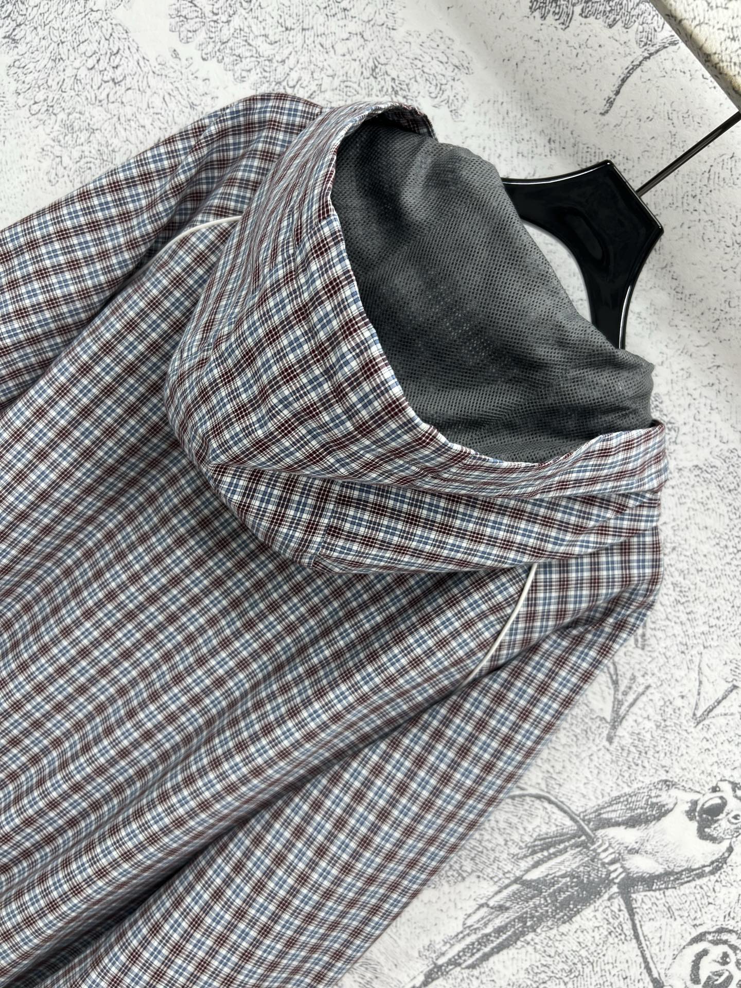 Miu 25早春新款 格纹系列 连帽休闲外套+百褶短裙+ 百褶半身裙 文艺复古少女风气质单品 双口袋设计