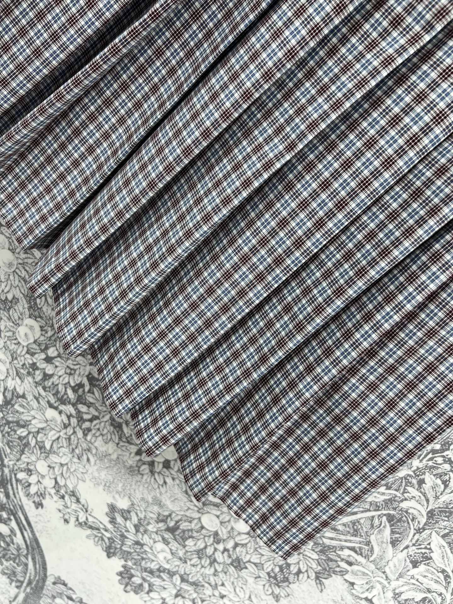 Miu 25早春新款 格纹系列 连帽休闲外套+百褶短裙+ 百褶半身裙 文艺复古少女风气质单品 双口袋设计